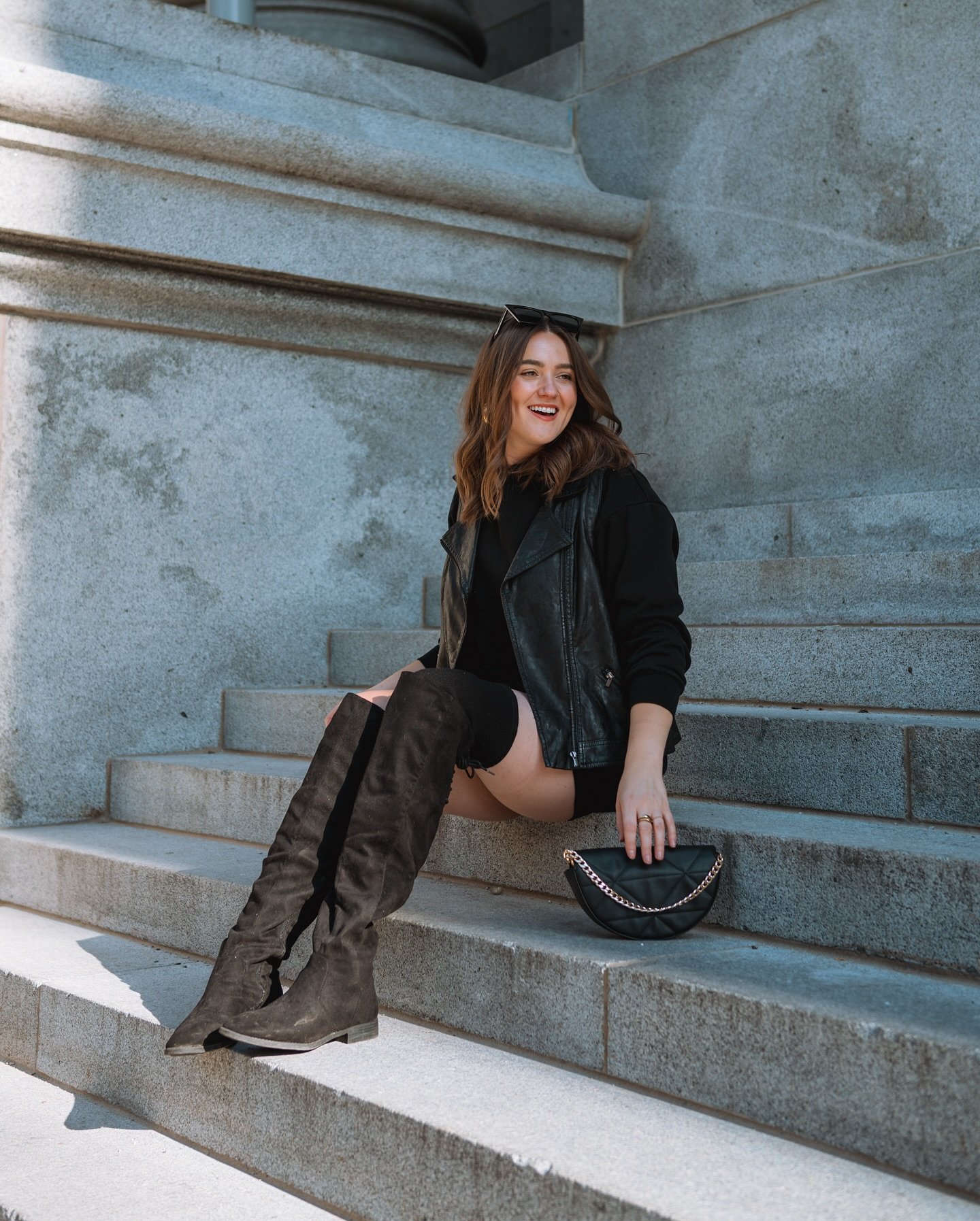 I really wanted to incorporate more colour into my wardrobe this year&hellip; clearly doing well in that department 😂

Oh well 🤷&zwj;♀️ there&rsquo;s always next year! 

Outfit details:
Sweater dress: @hm 
Leather vest: thrifted
Knee-high boots: @a