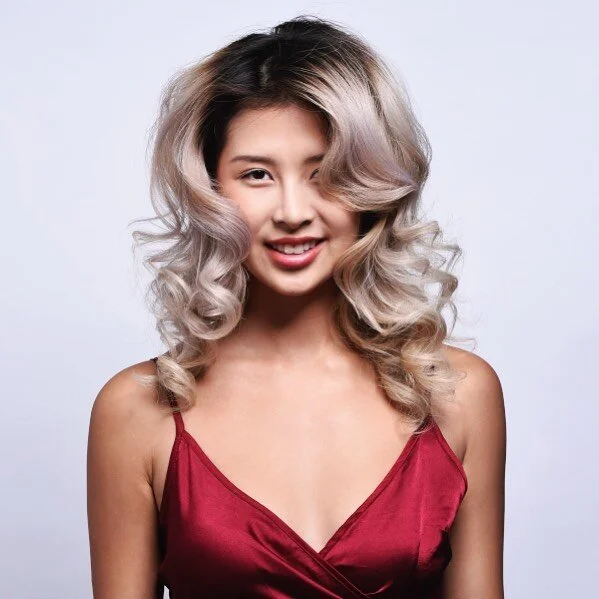 Smile 😊
&bull;
&bull;
&bull;
#cheveux #cheveuxhairandmakeup #blondehair #blondy #smile #asianbeauty #modelsofinstagram #modelphotoshoot #beautymodeling #haircare #goodlook #instahairstyle #wavyhairstyle #dirtyblonde #hairstylish #hairdesigns #always