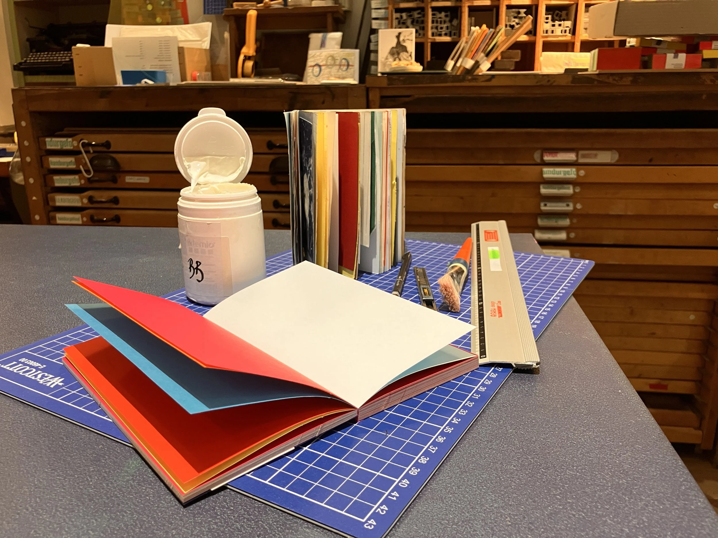 paperrestnotebook  (350€ group fee)