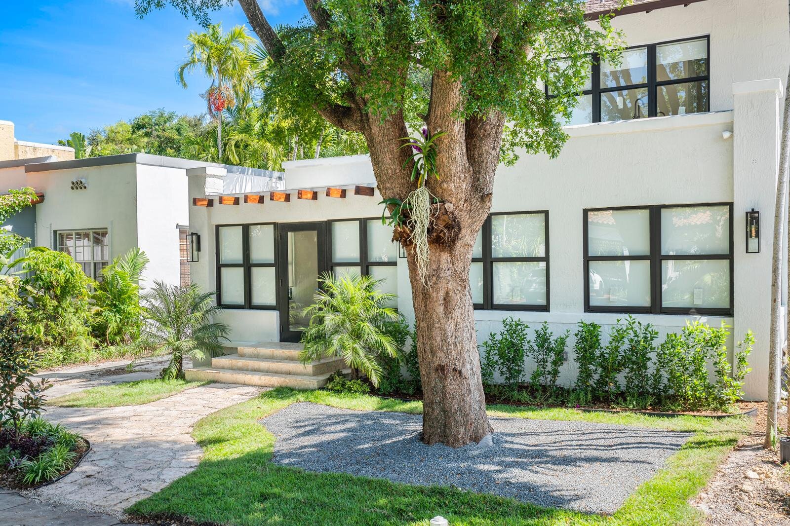 avila garriga residence — Fornaris Pau + Associates