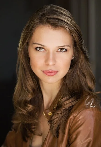 Brianna+Barrett+Headshot+2+2.jpg