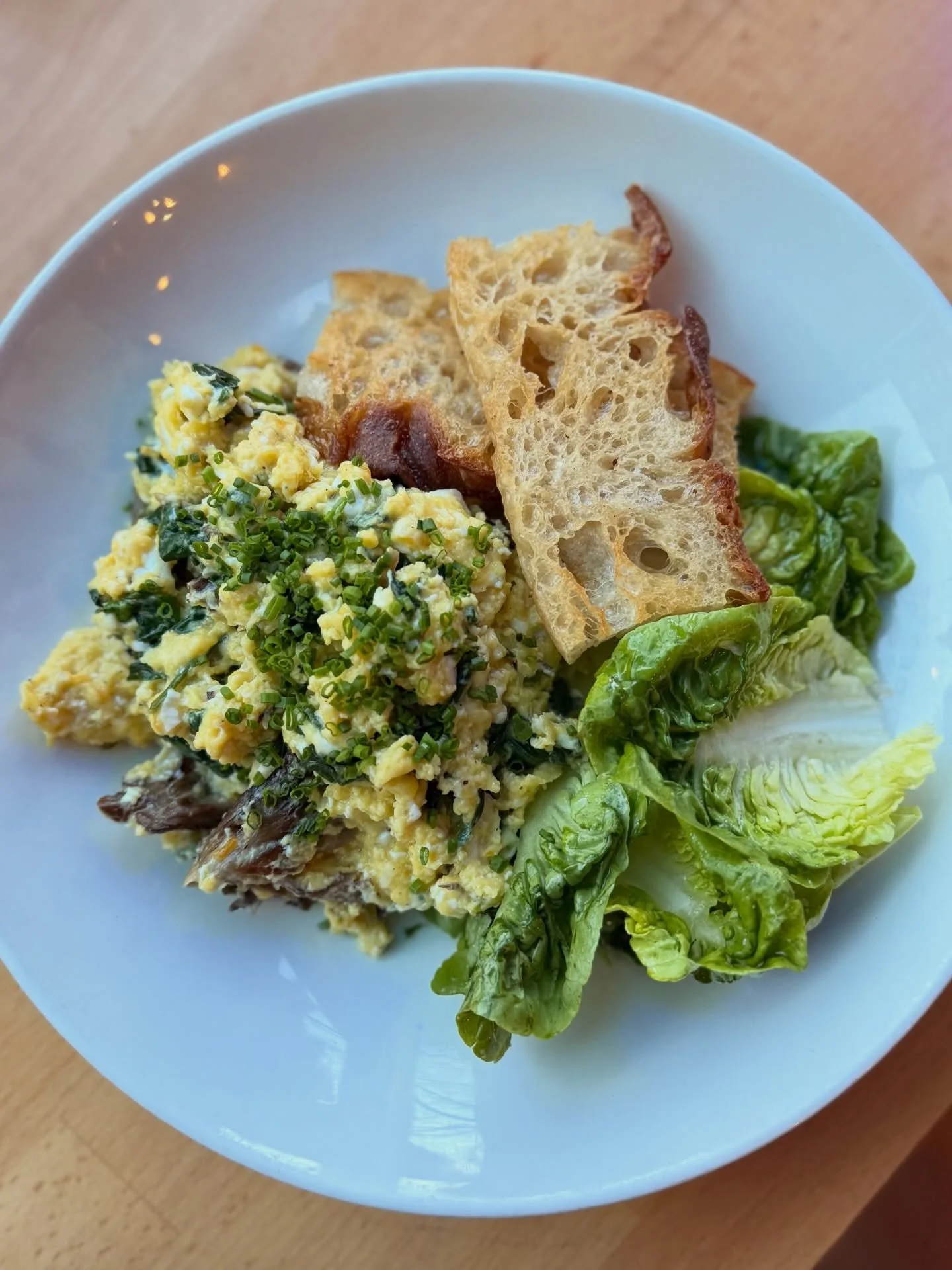 Send this to a friend you want to have brunch with tomorrow! We open at 10:30 and you're going to need a scramble before cheering on the @patriots - see you then. 🍳🥞🥓