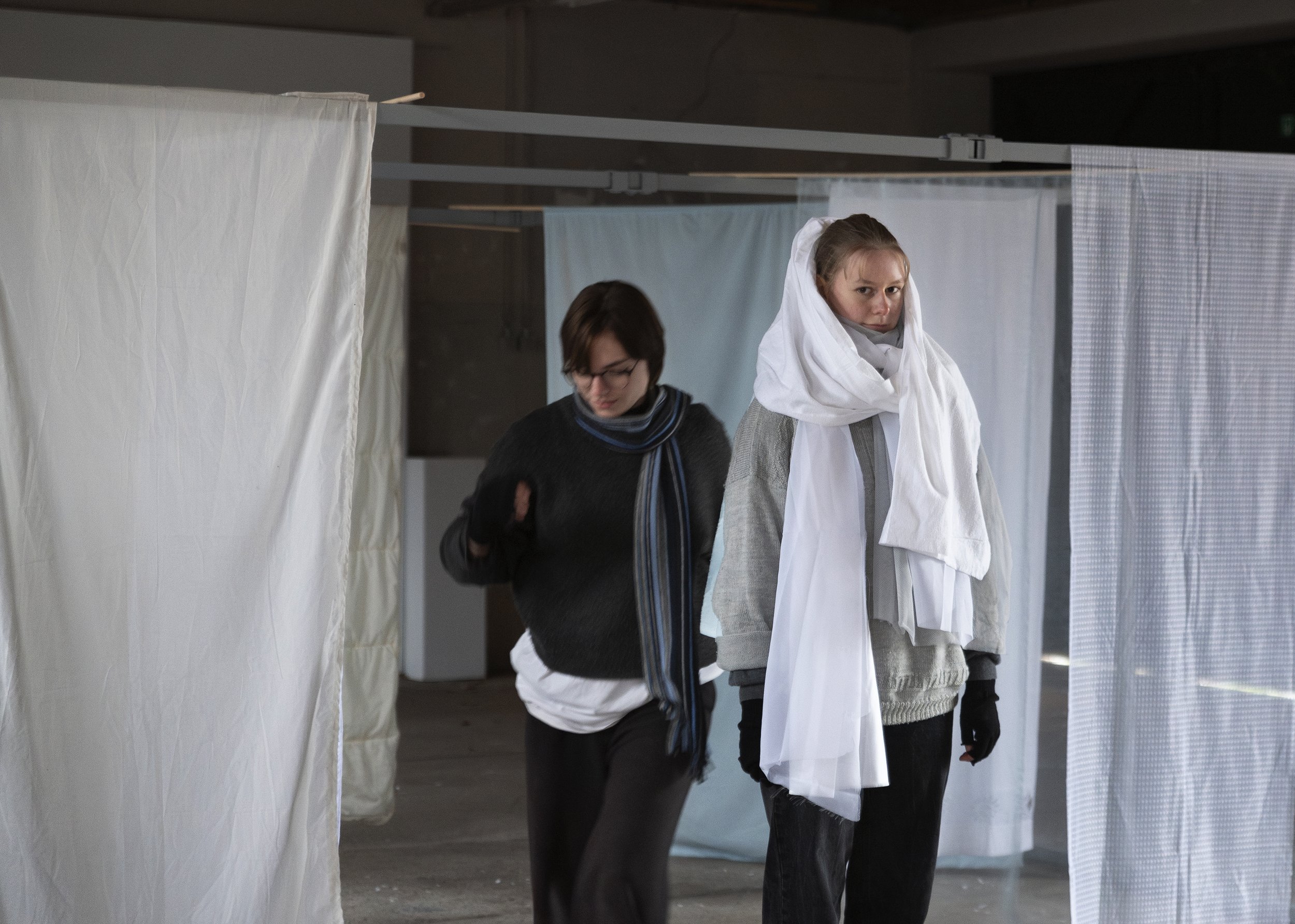  Documentation of performance at the StadsGalerij, Breda, NL, January 2024 (photo credit: Stijn Terpstra) 