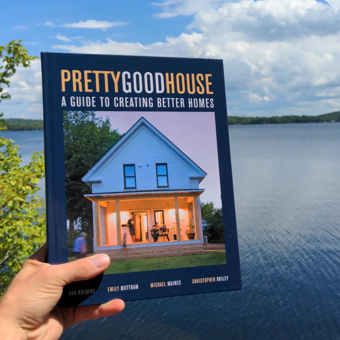 It lives! Very fitting that I'm enjoying a beautiful day on the lake in Maine while I browse through my new #prettygoodhouse book!