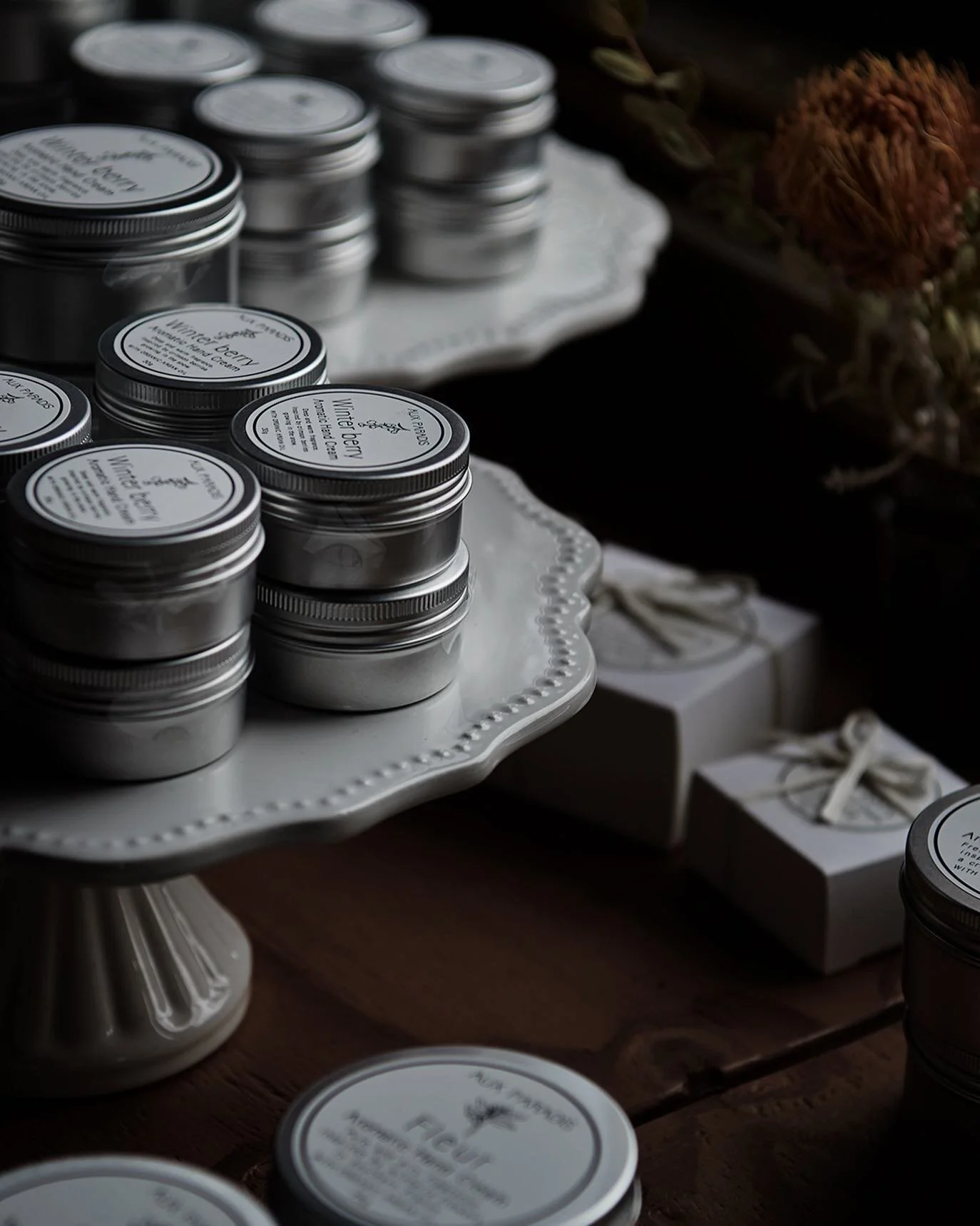 @garden_aux_paradis ショップでのスナップ綺麗な光が入ります。
@aux_paradis 

#オウパラディ 
#広告写真撮影
#フォトグラファー
#自社スタジオ
#photographer
#写真家
#スタジオblank
#perfectly blank
#日本橋
#tokyo
#商品撮影スタジオ
#ポートレート
#フィルム撮影
#ムービー撮影
#aux_paradis