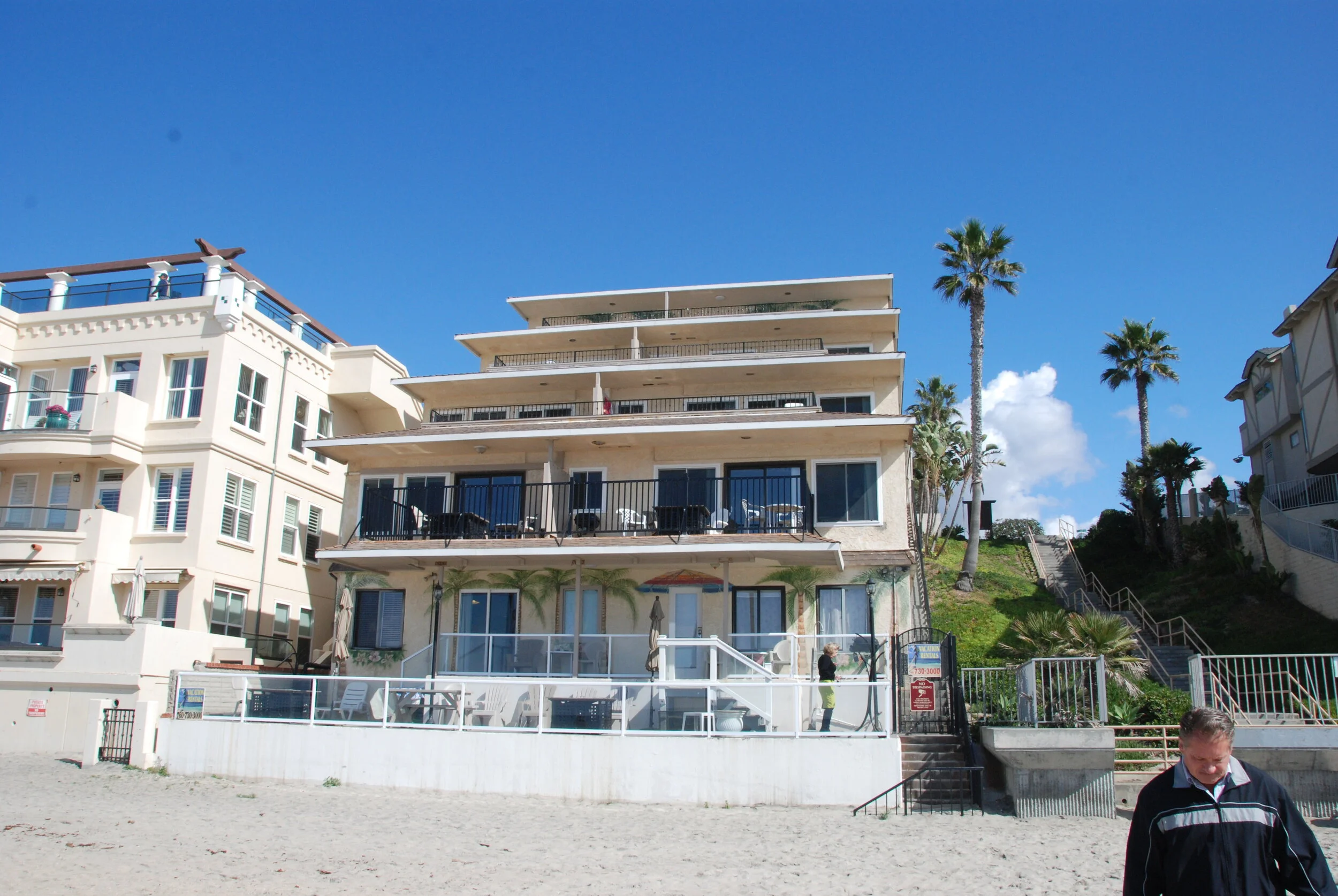 OCEANFRONT APARTMENT IN CARLSBAD SELLS