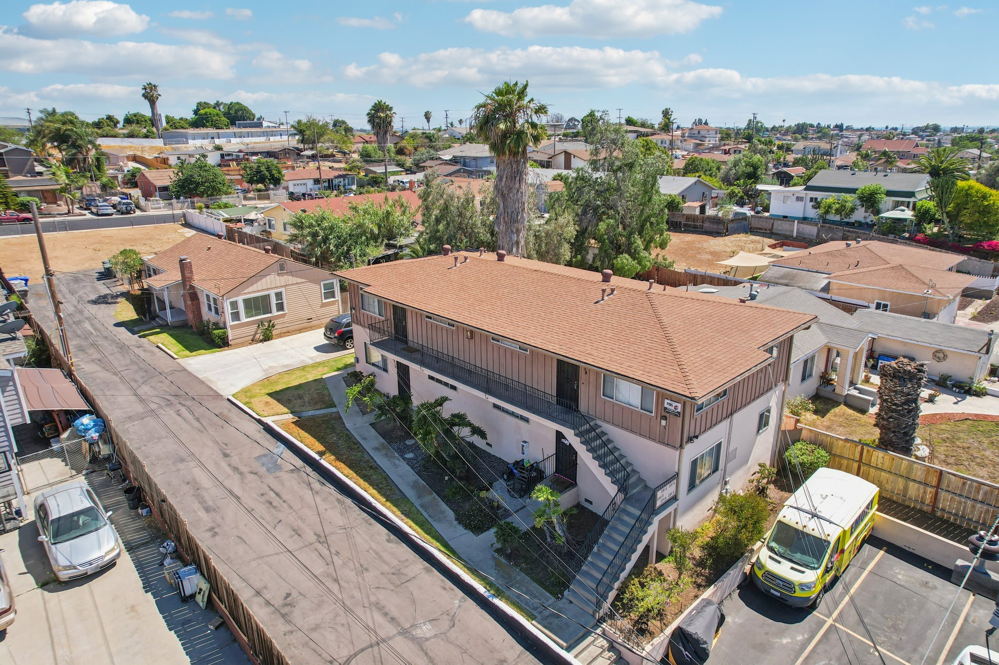 46-web-or-mls-2912-20 E 18th St-S3006-046.jpg