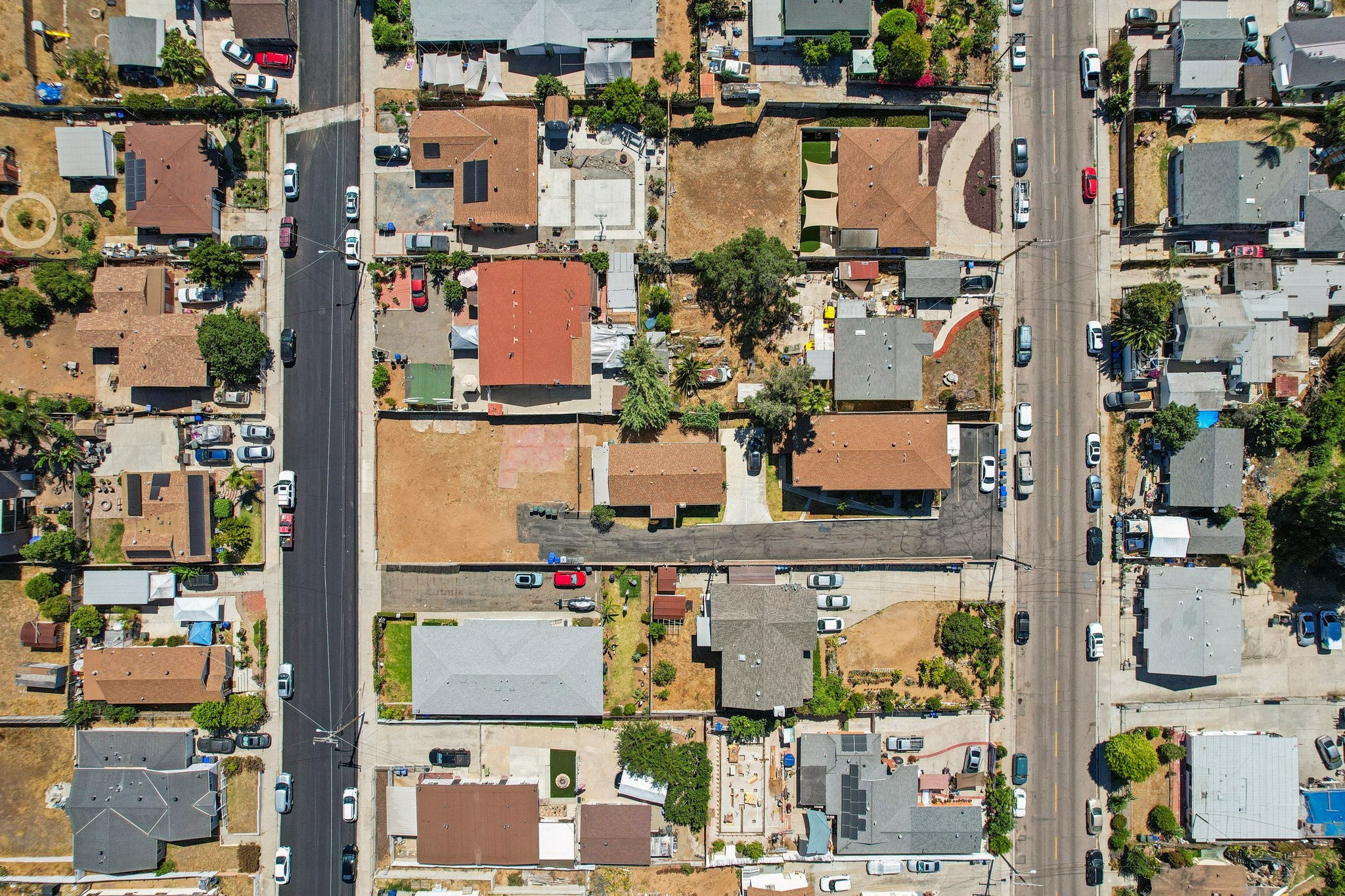 39-web-or-mls-2912-20 E 18th St-S3006-039.jpg