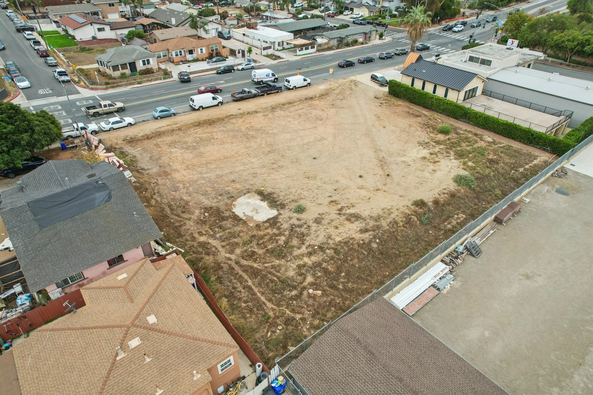 10-web-or-mls-Imperial Ave-S0710-010.jpg