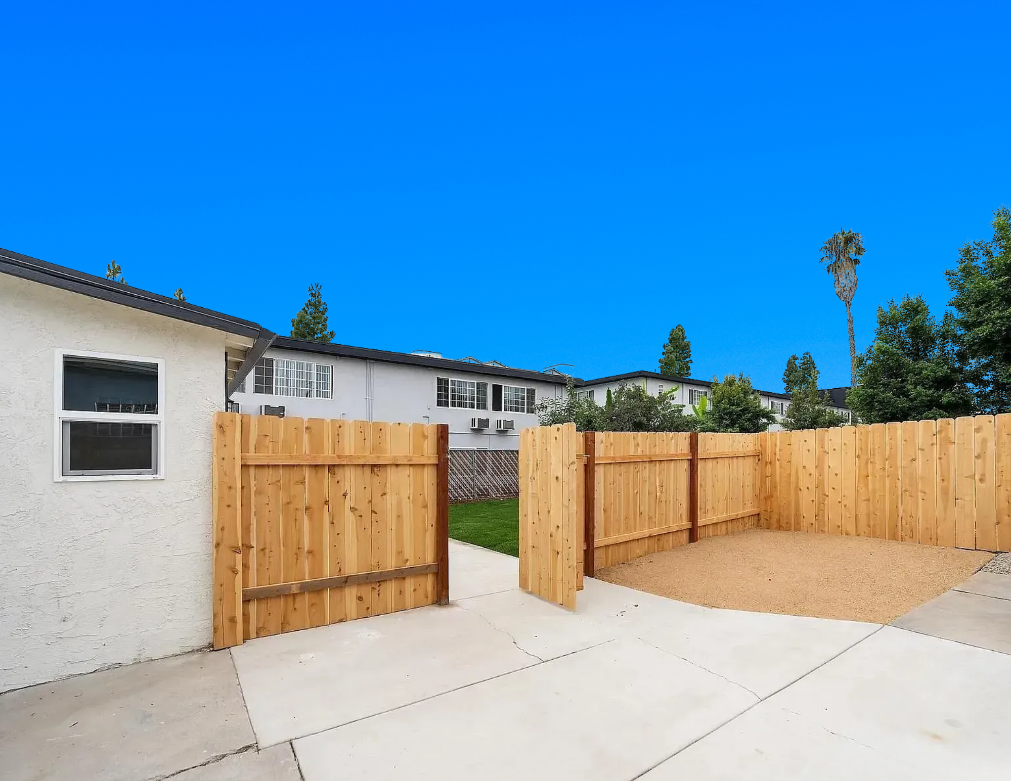 5270 Trojan Ave (2).png