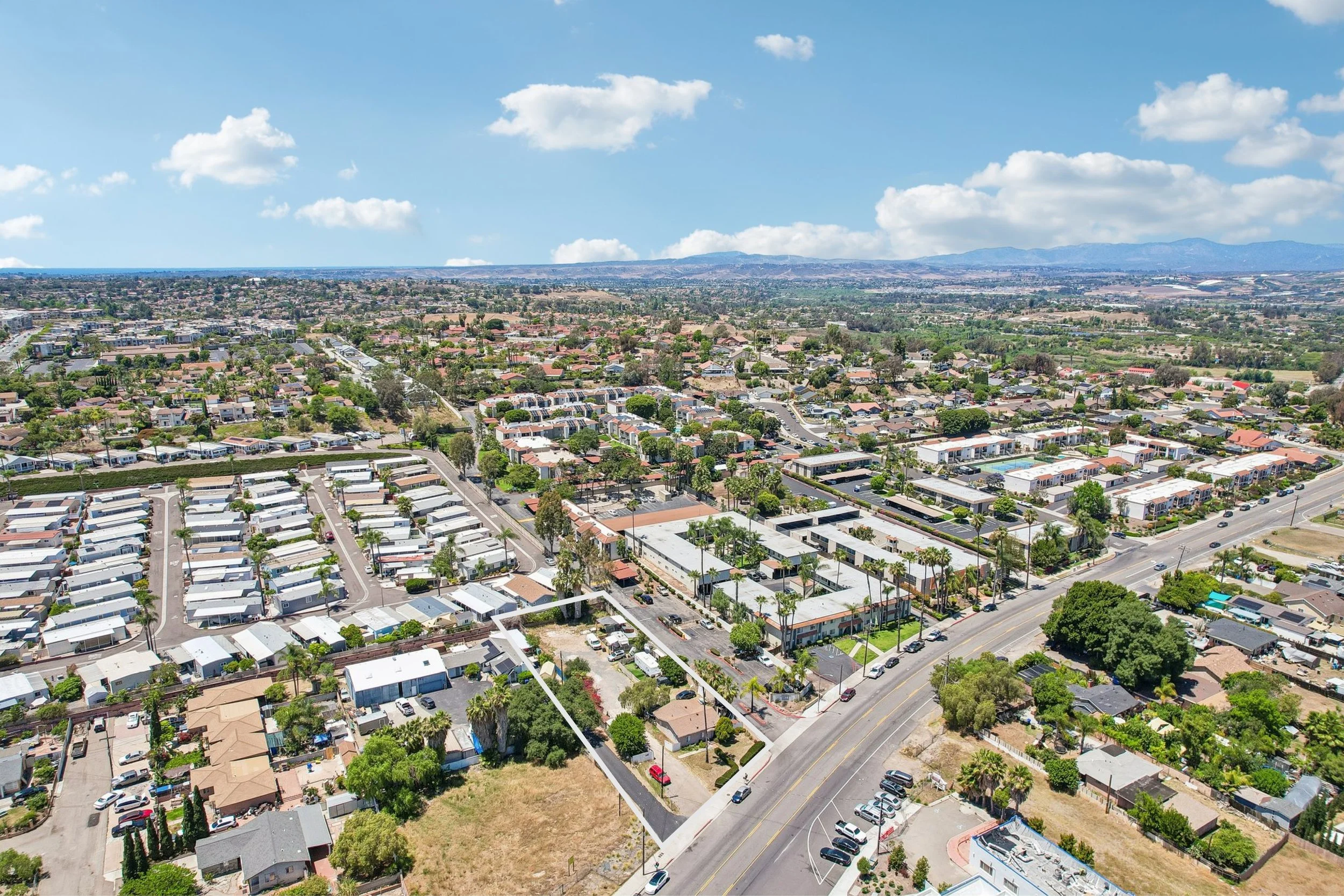 1570 N Santa Fe Avenue, Vista, CA 92083
