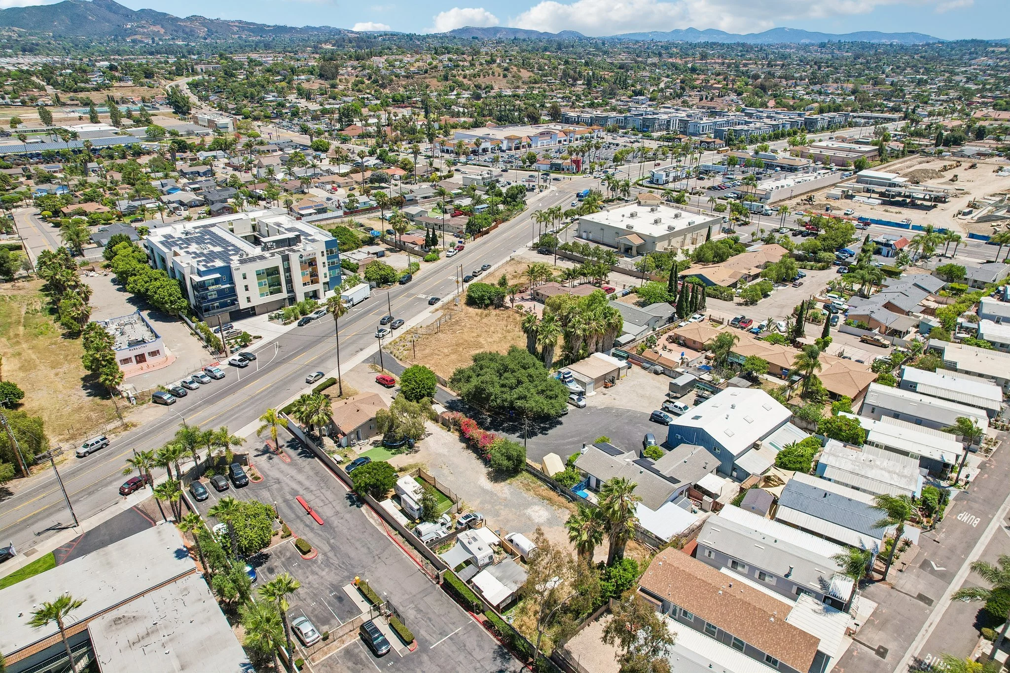 30-web-or-mls-N Santa Fe Ave-S1505-030.jpg