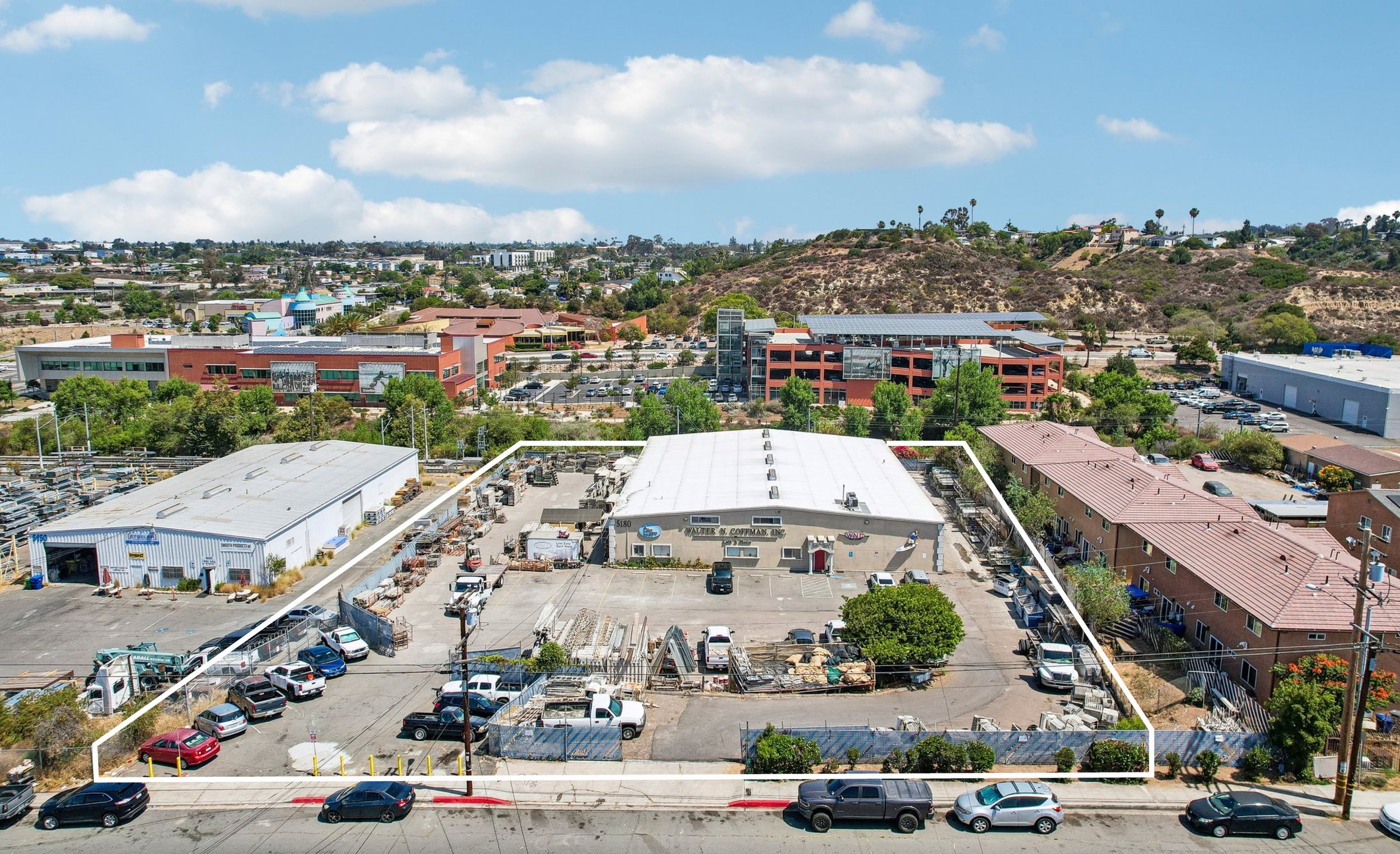 5180 Naranja St - 4.jpg