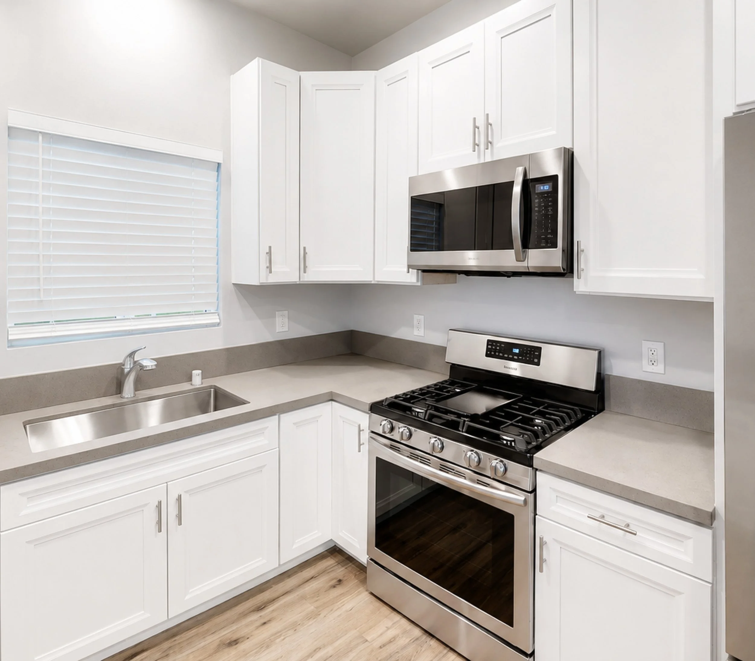 1228 Grand Ave - 1.jpg