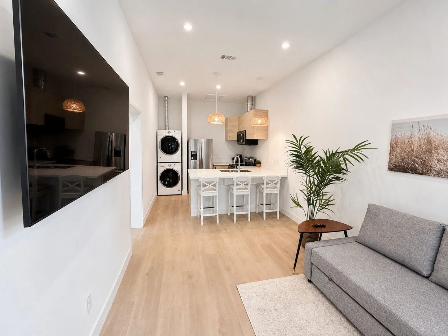 Living Room 1.jpg