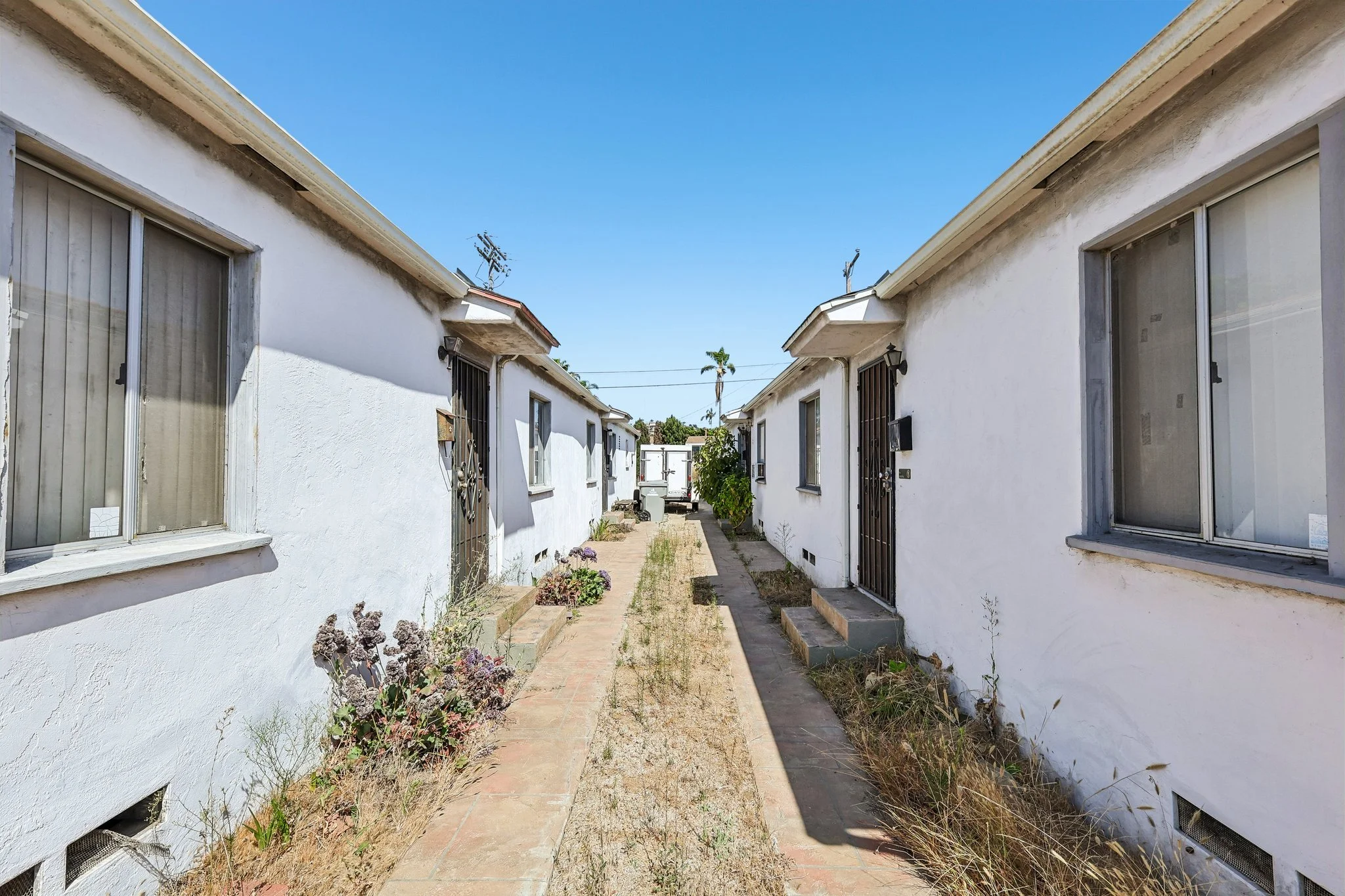 5-web-or-mls-2059-65 Morena Blvd-S0808-005.jpg