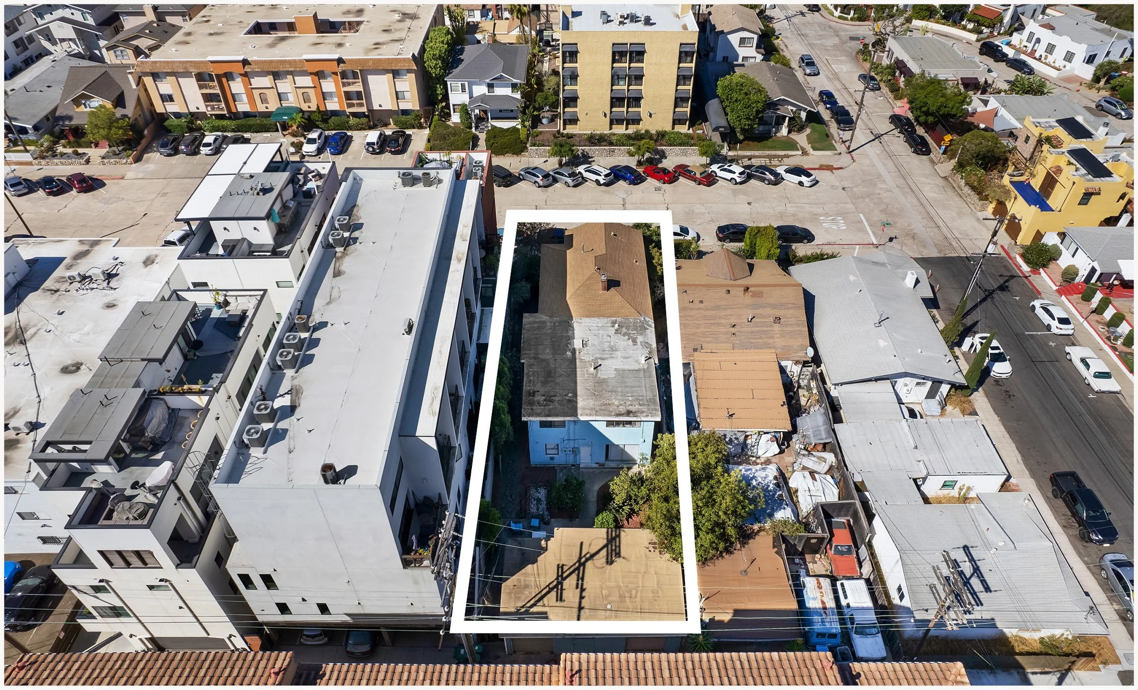 4083 Albatross St_5.jpg