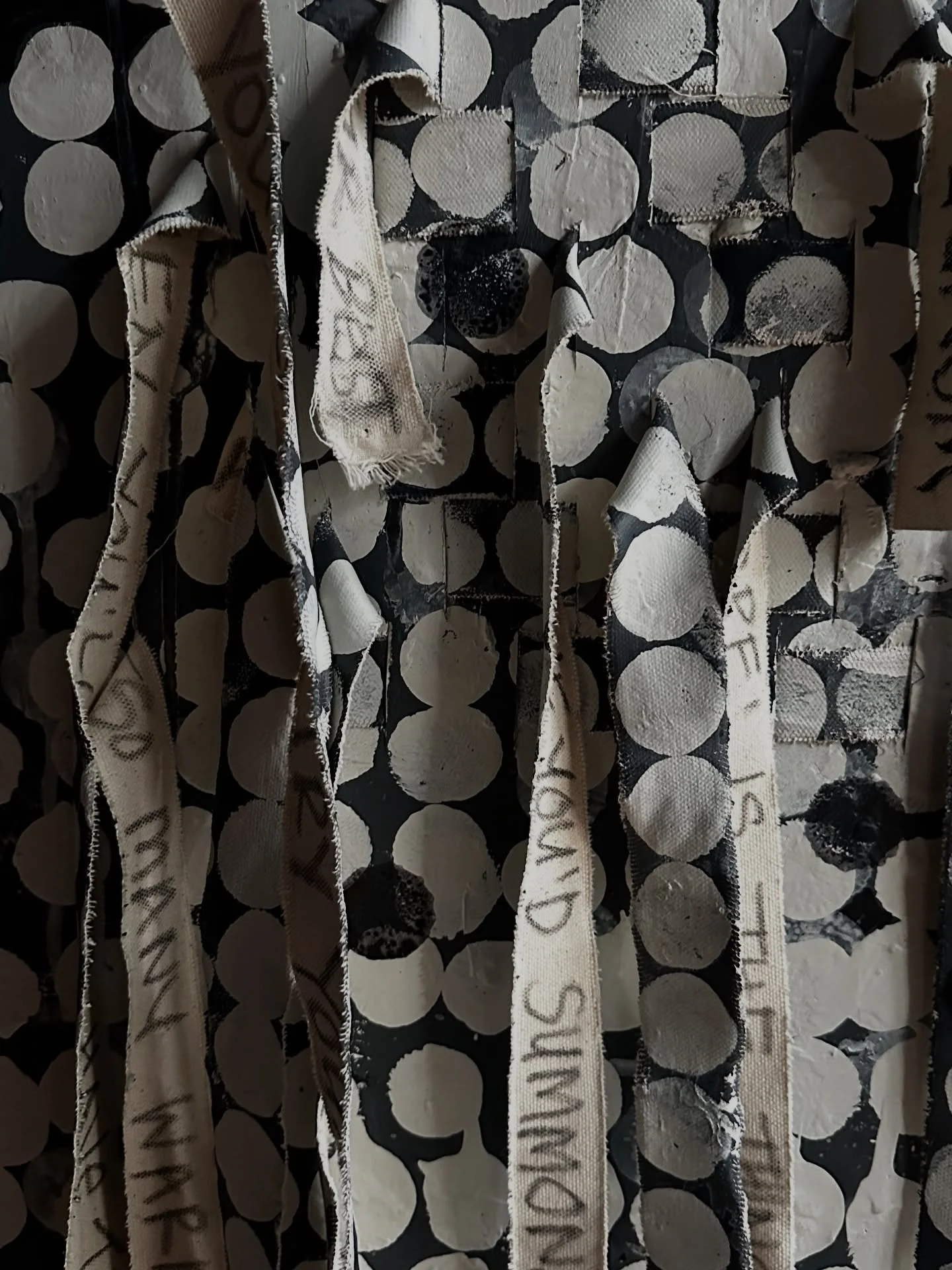 The last couple of months in my studio have all been about art exploration - curiosity over control! And I&rsquo;ve loved it! 
Trying new techniques, playing with materials, changing the brush, mixing the unexpected. It&rsquo;s how creativity stays a