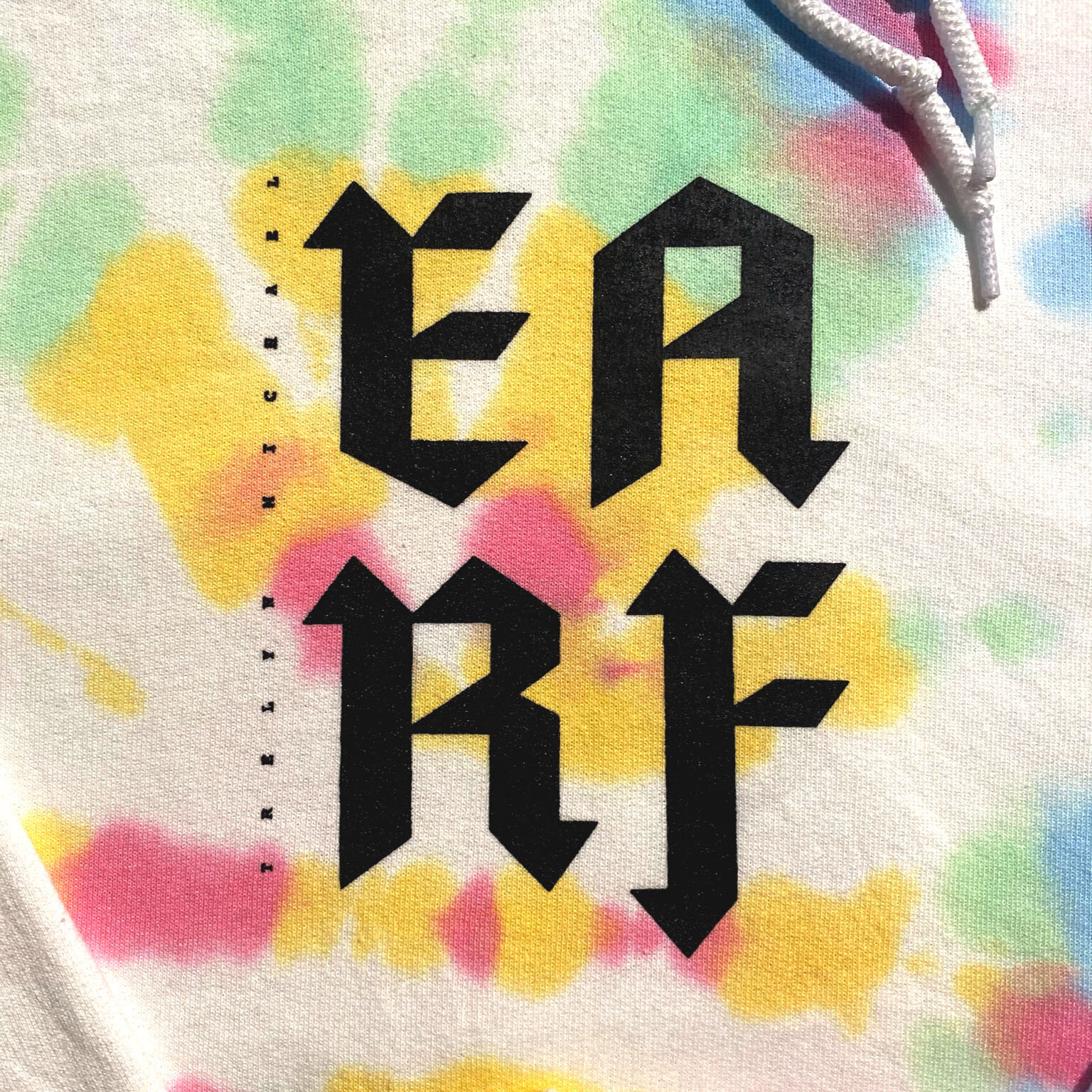 whiteTD-frontdetail.jpg