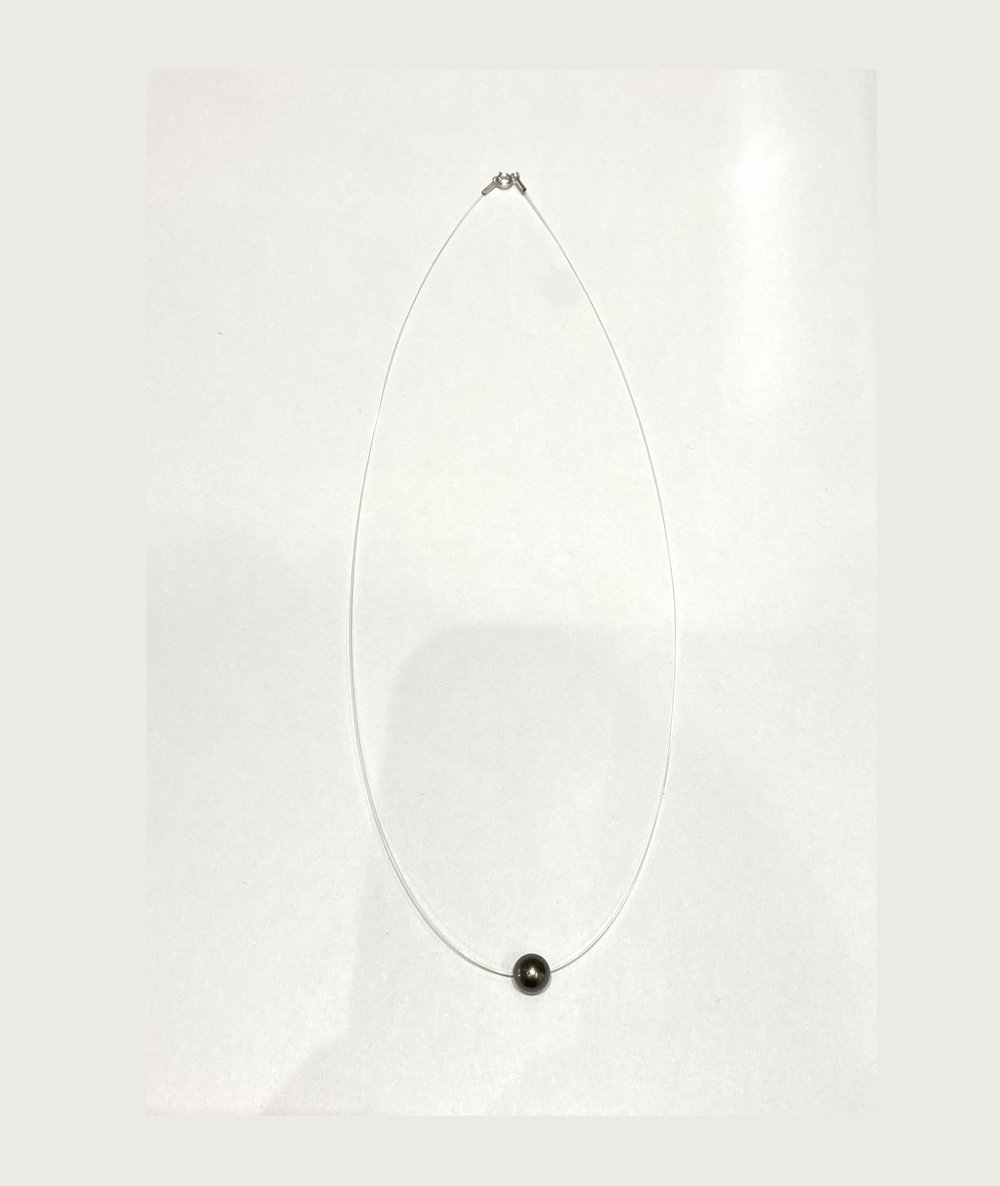 Collier perle fil transparent
