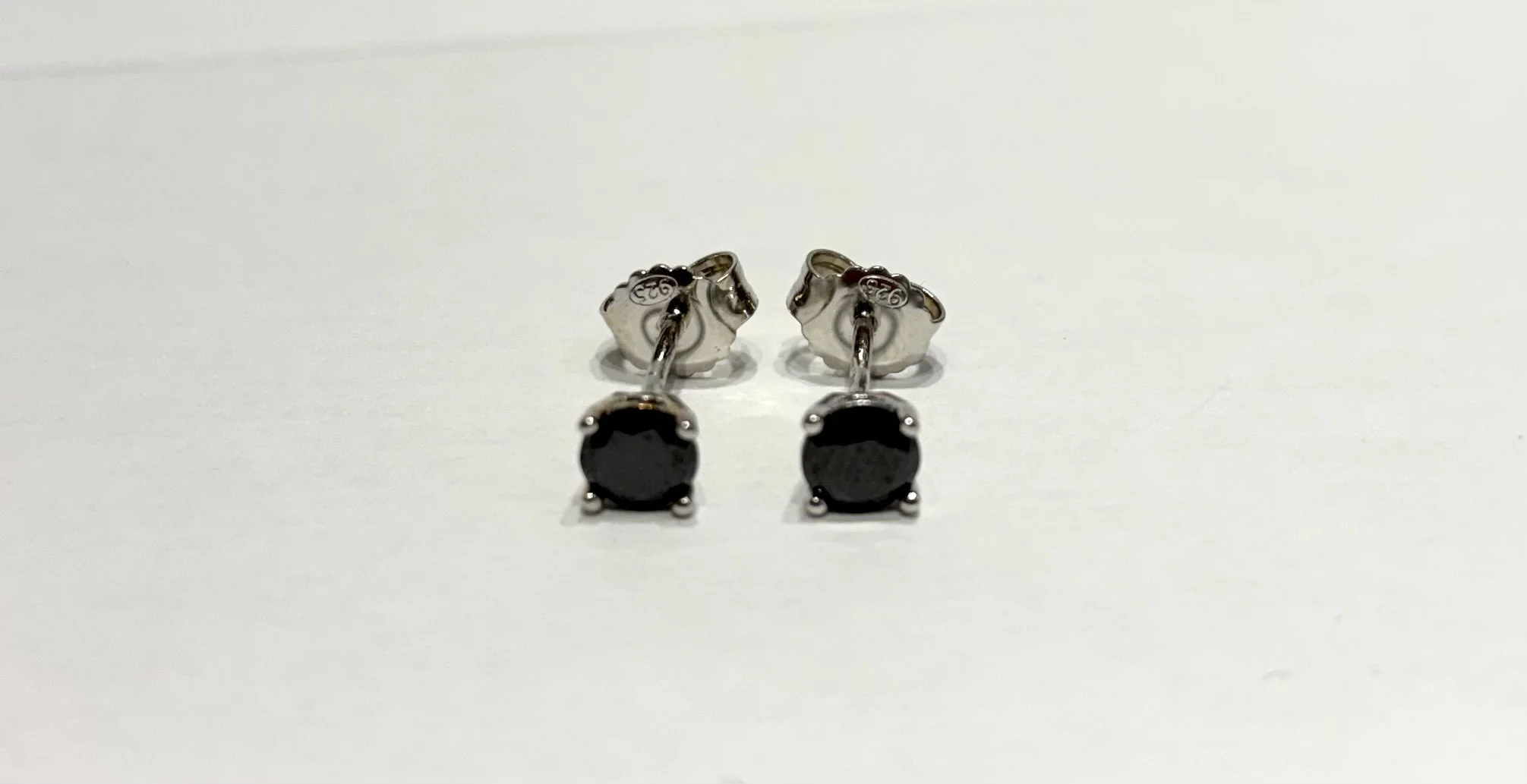 Boucle d'Oreille Oxyde Noir 5 mm