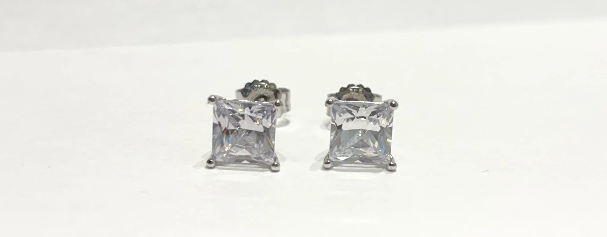 Boucle d'Oreille Oxyde Carré 7 mm