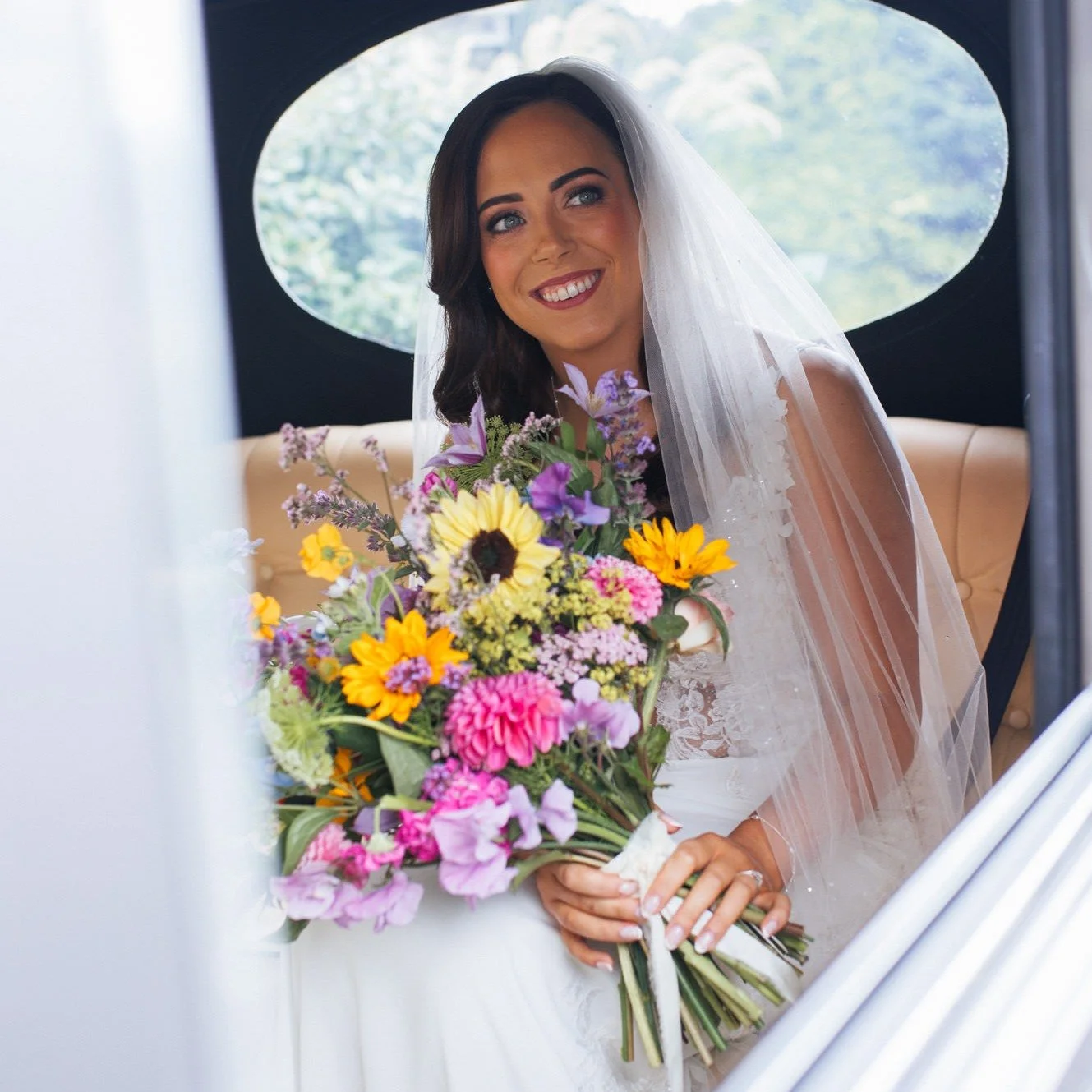 Happy anniversary 1st  @mariamacaroni19  and @eoghanoneill_96 

Throwback from last year at @tullyglasshotel 

#weddingday #niweddingsupplier #realwedding #niphotography #irishweddingsuppliers #irelandelopementphotographer #ireland #belfastweddingpho
