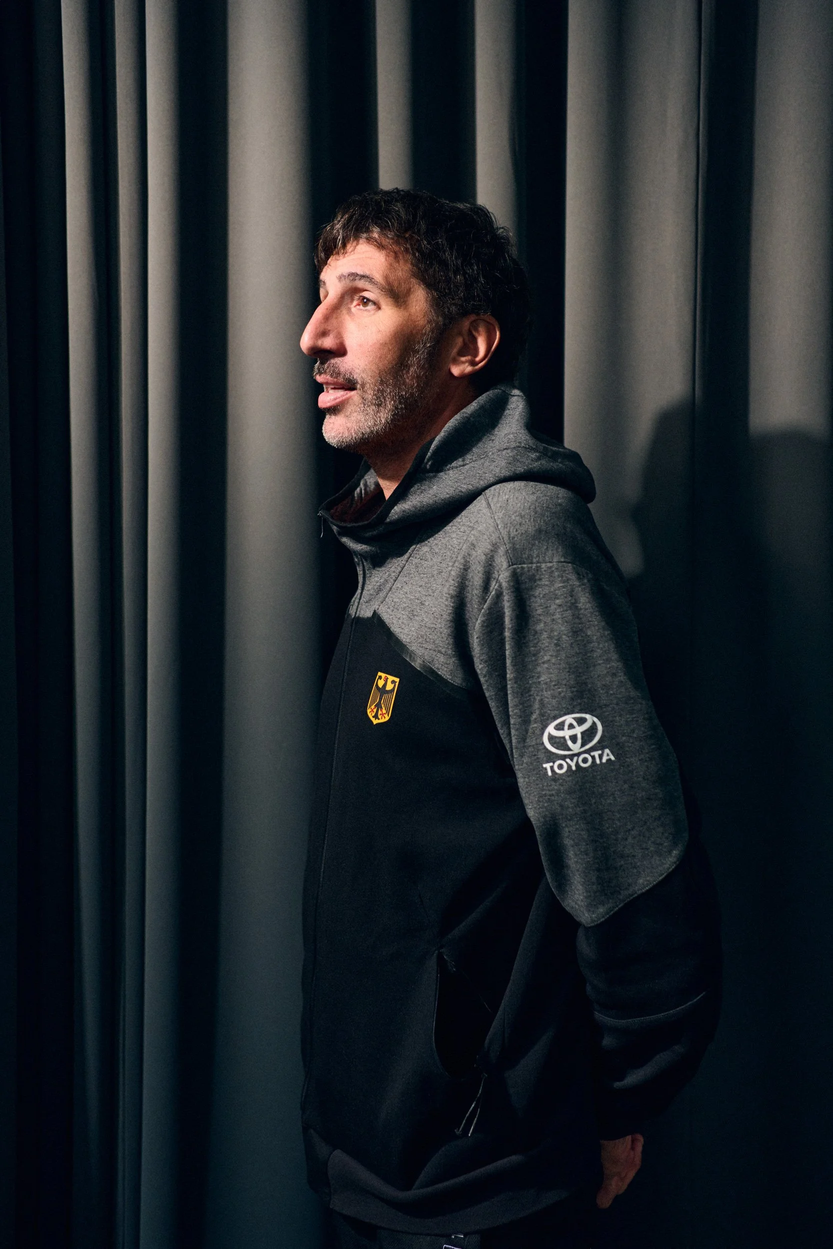 Basketball-Bundestrainer Alex Mumbru für stern