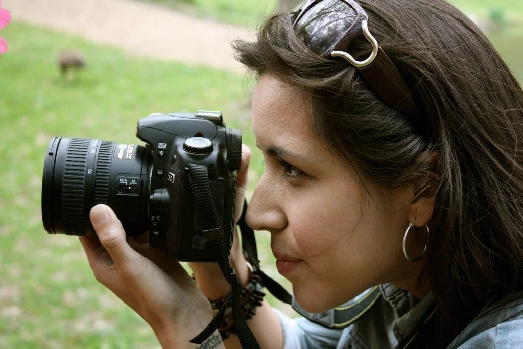 04-watching-for-the-picture.jpg