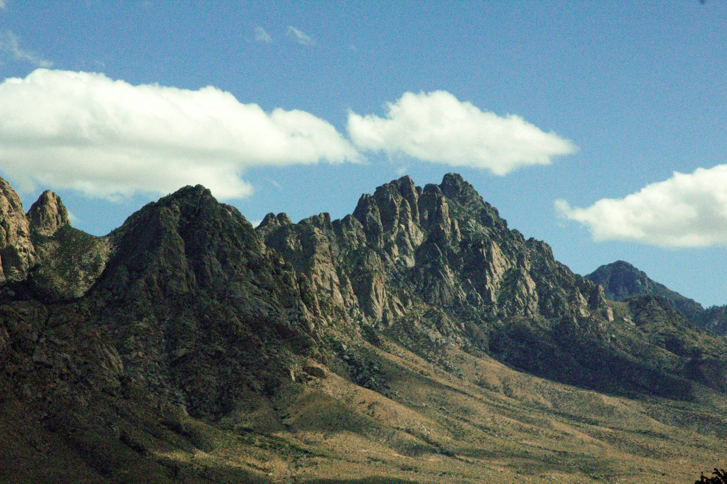 02-desert-ridgeline-new-mexico.jpg