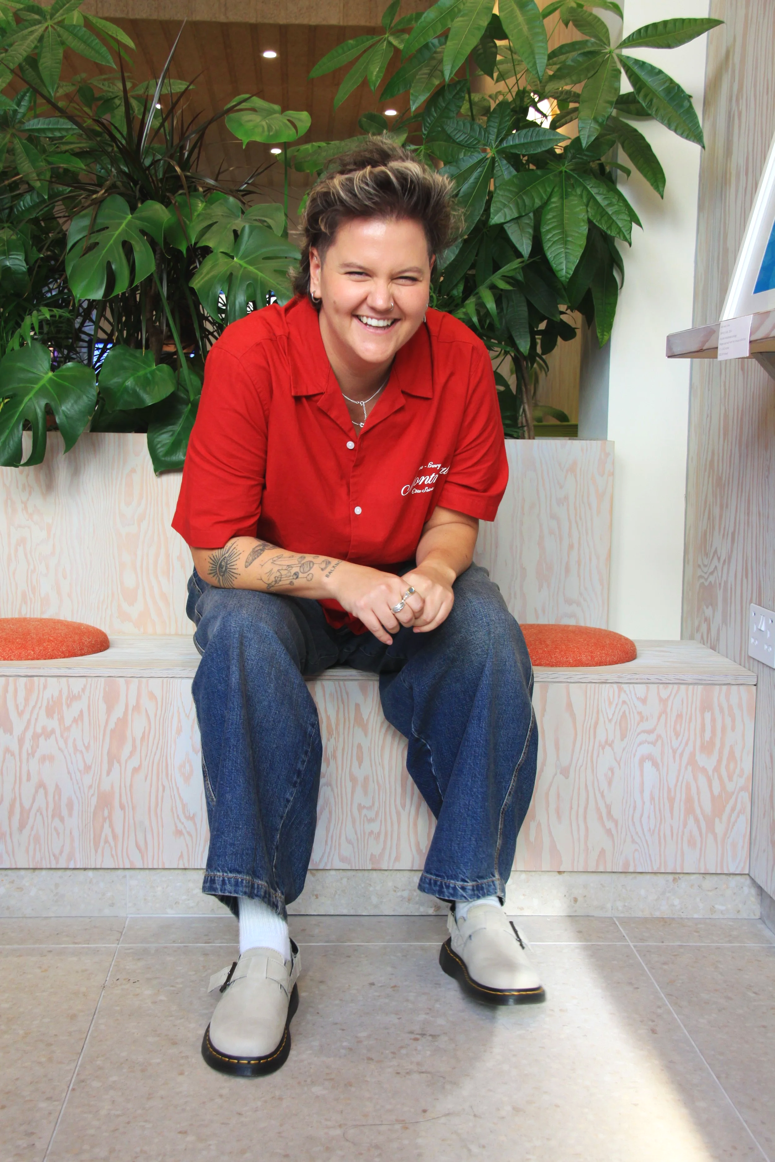 246/300 Victoria Kiss 