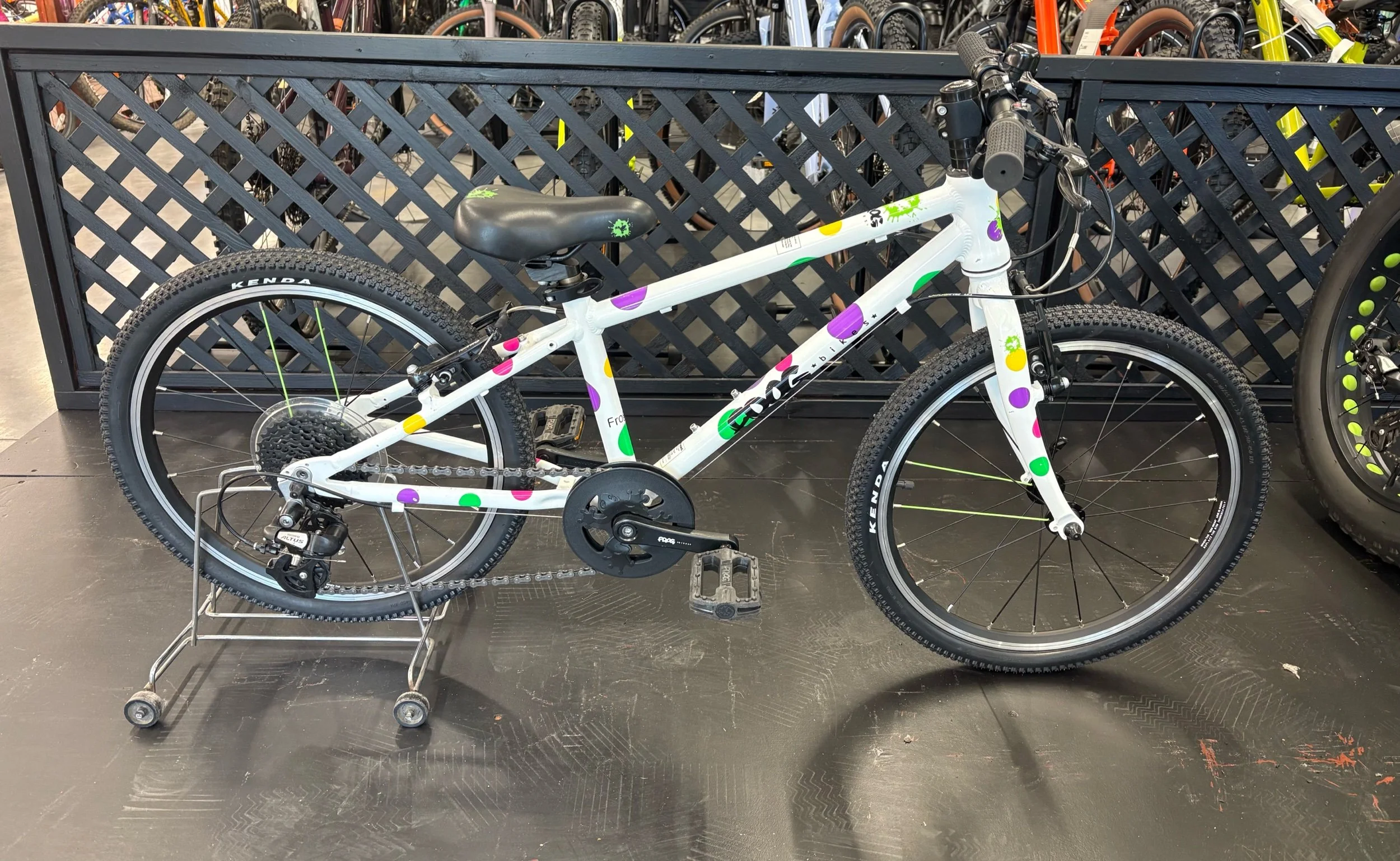 SECOND HAND FROG 53 - 20" WHEEL - DOTTY