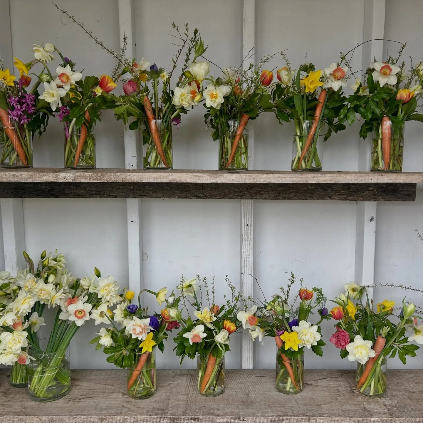 Happy to report the FLOWER STAND will be 
OPEN this Saturday, April 4th ✿
&bull;
&bull;
Cash *preferred* + Zelle + Venmo