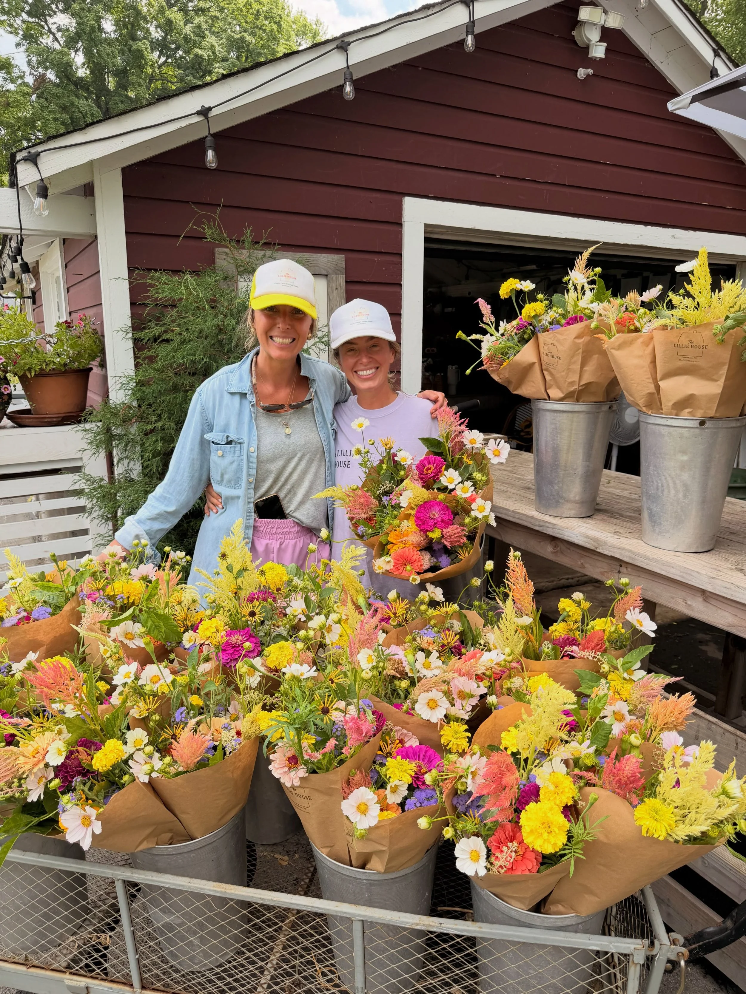 These gals are the dream team and absolutely crushed bouquets for ya&rsquo;ll today! ✿ Our flower stand is OPEN.

📍 59 E Main St. in Mendham ( between Kings + The Black Horse ) Don&rsquo;t be afraid to pull in to park behind our little red house. Yo