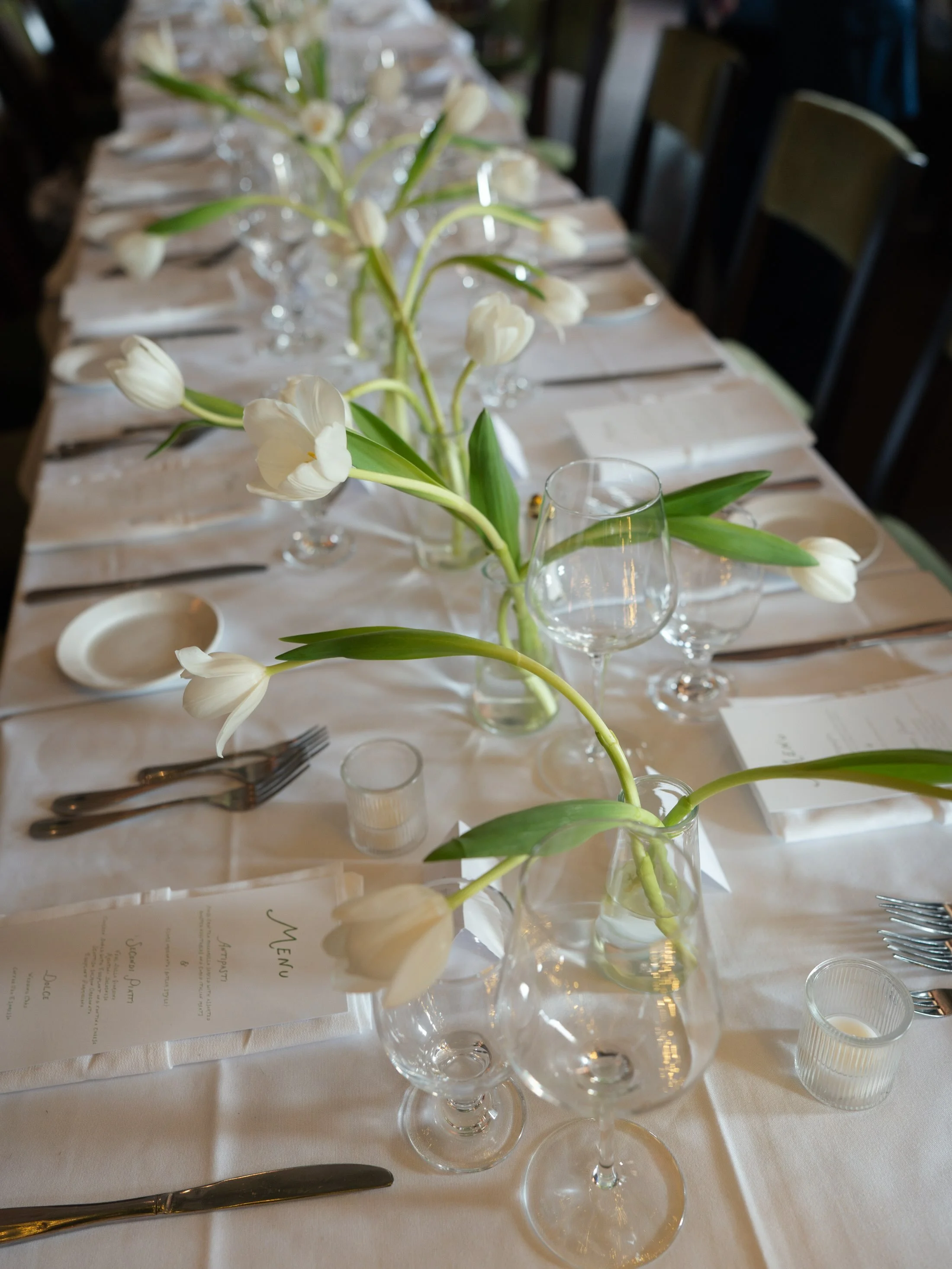 When the venue is beautiful enough, keep the florals simple.🤍 

Katherine + Alex had the perfect August day at Restaurant MV. 

📸: by @katiechristphotography