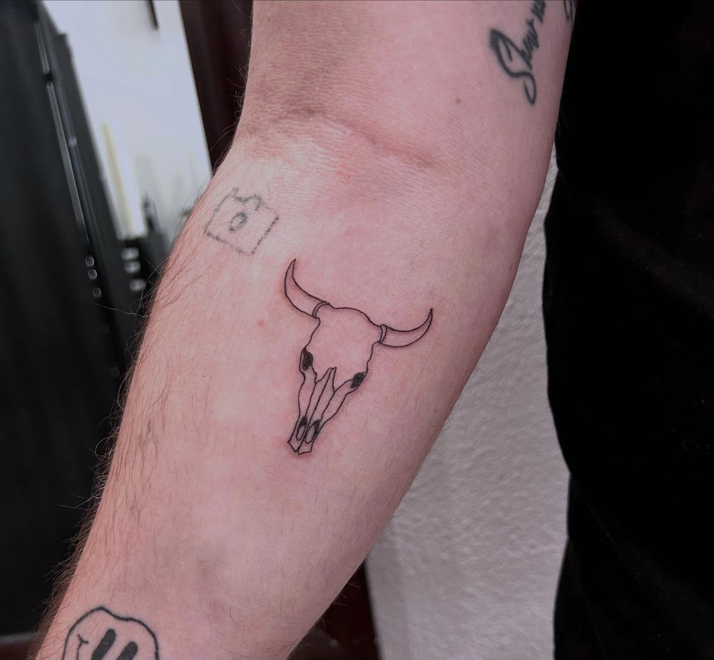 Booking appointments for June and July 🏜️ Dm for details. #hermosabeach#flashtattoos#tattooflash#redondobeach#manhattanbeach#southbayla#tattooflash#flashtats#tattoos#tattoopopup#fridaythe13thtattoo