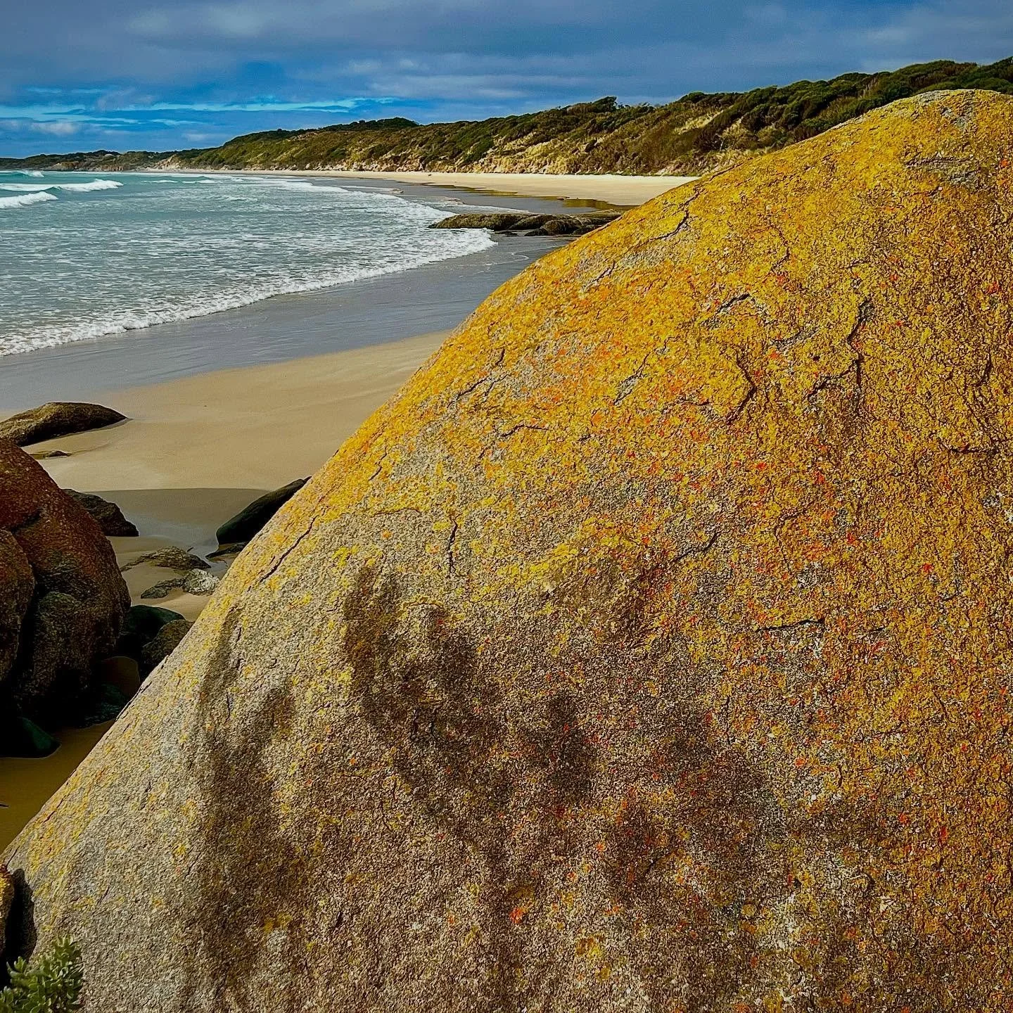 Diving into the vault. The perfect beach moment. 

💛

#beachinspiration #mindfulness