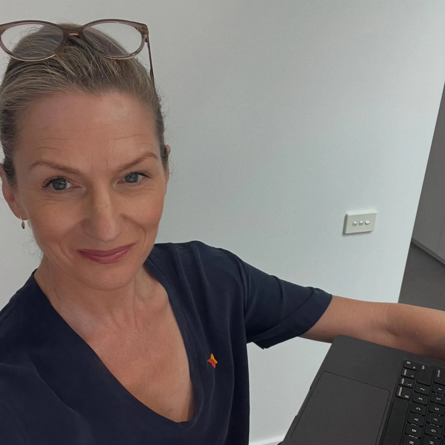 Today&rsquo;s talk for @worldmentalhealthday was a little different. 

Beaming in virtually to @parliamenthousecanberra for their workplace support service.  A new organisation whose role is to support politicians &amp; their teams nationally. 

Ever