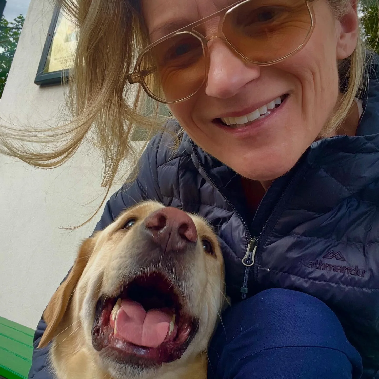 I call this happiness &amp; immense gratitude. 🥰

@wkkeenan 
@wonderinalicesland 

#dogsitters #dogs #mentalhealth #dogsitter