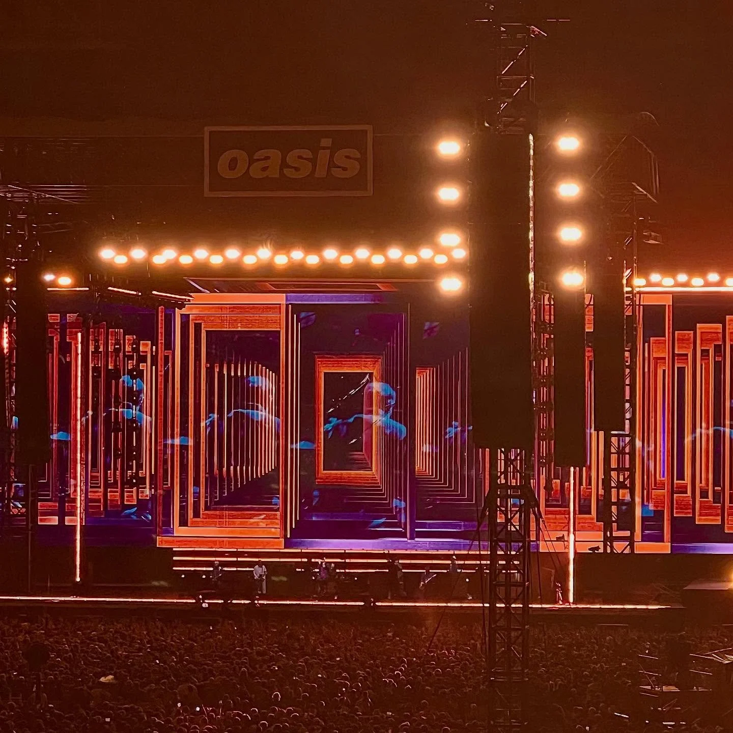 Well, if you are going to close the chapter that was your forties, I could not think of ANY better way to do so&hellip;&hellip;..EPIC!!! 

And hello fifty, you sweet mother of a new decade 💪🏻 

#oasis #significantbirthday #50 

@amandamsmyth 🥂
@ho