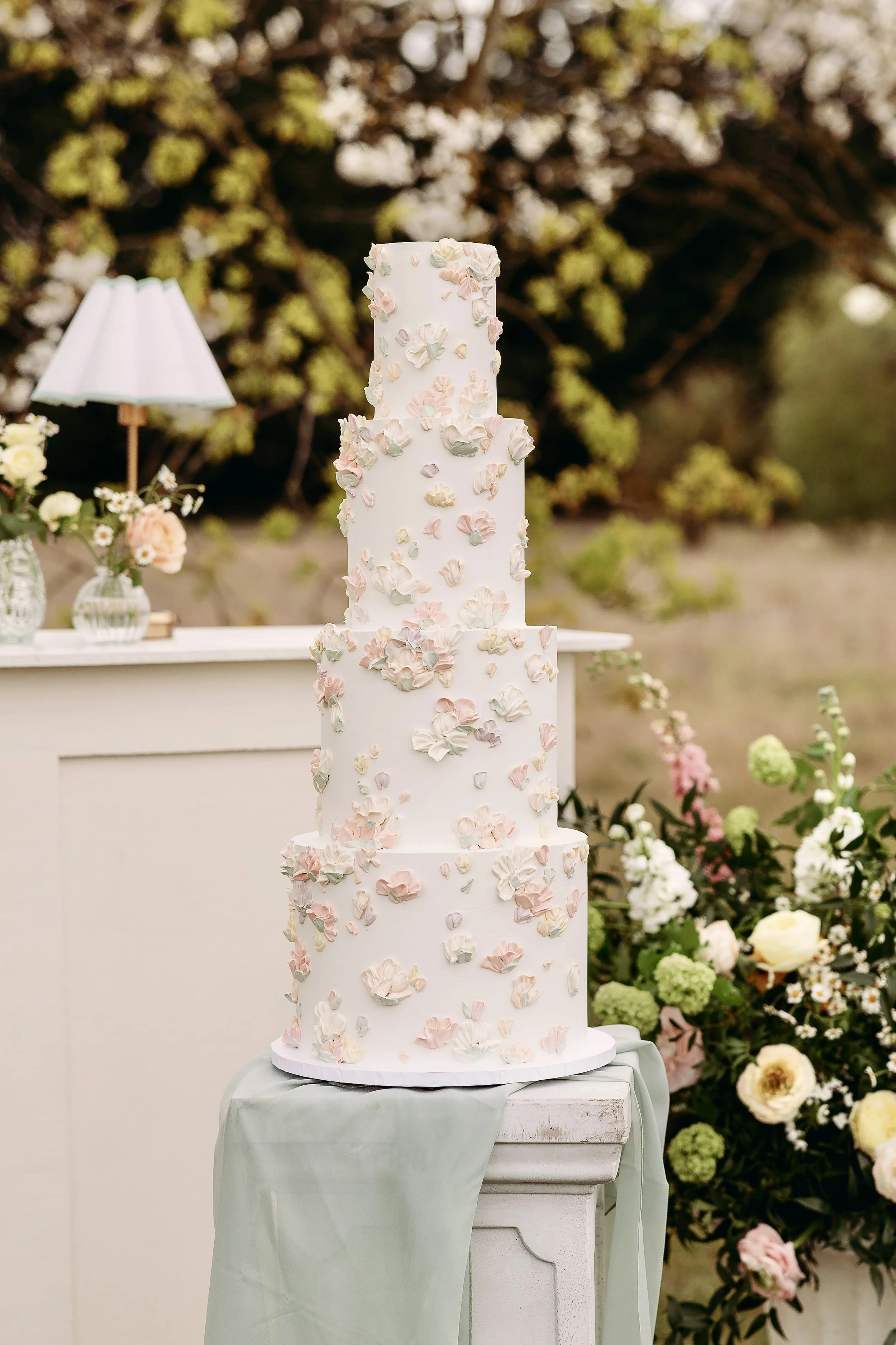 Summer Floral piped wedding cake Cambridgeshire pastel colours