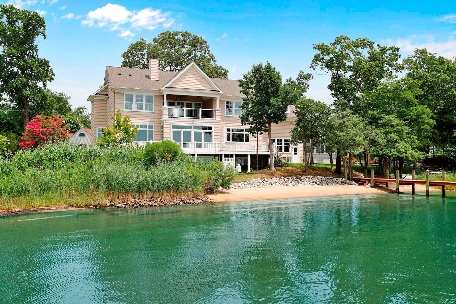 1054 Trails End Water Green.jpg