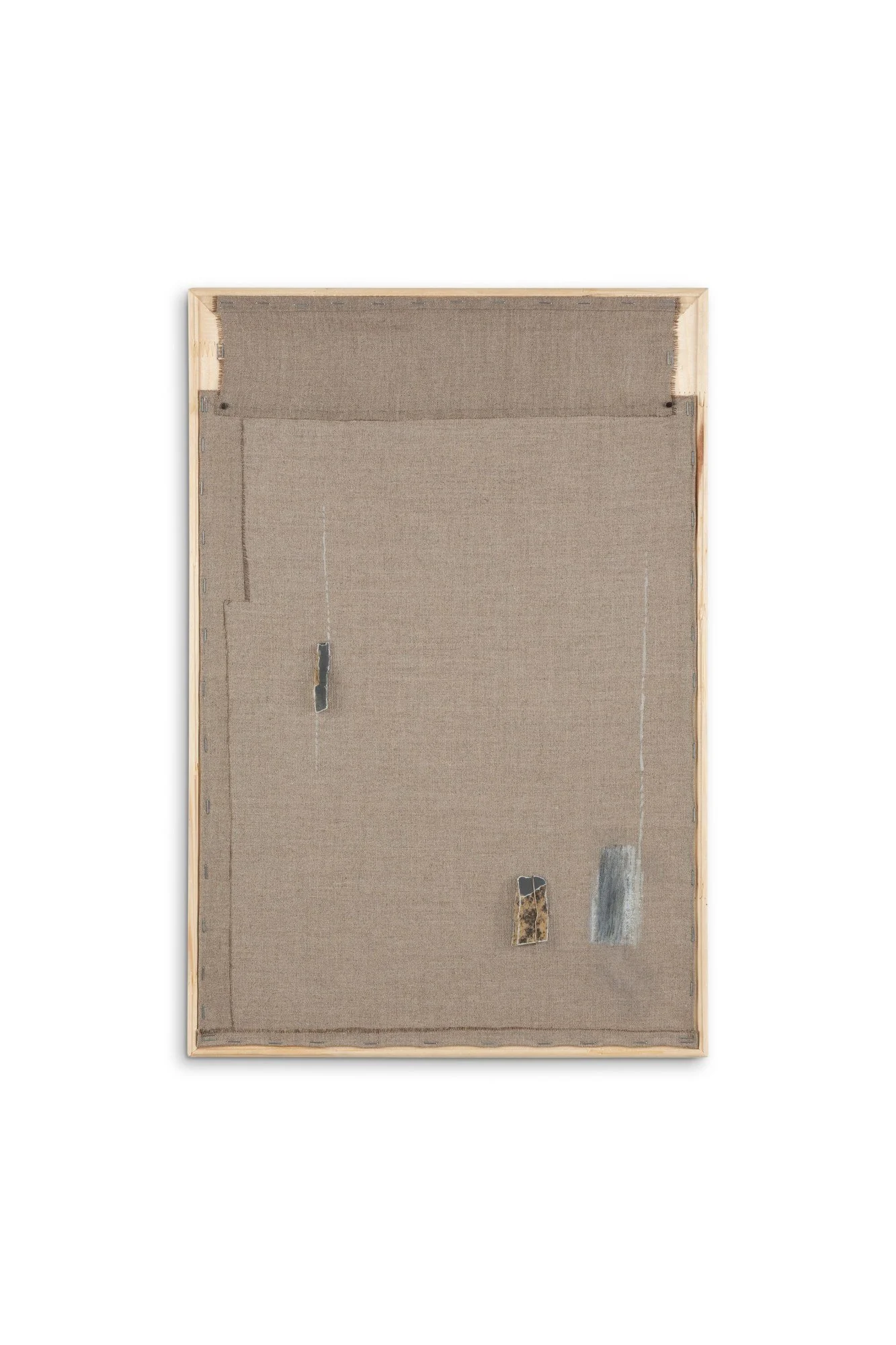 Thalames #3, 2025 /
Oil, graphite and rock on linen /
60cm x 40cm