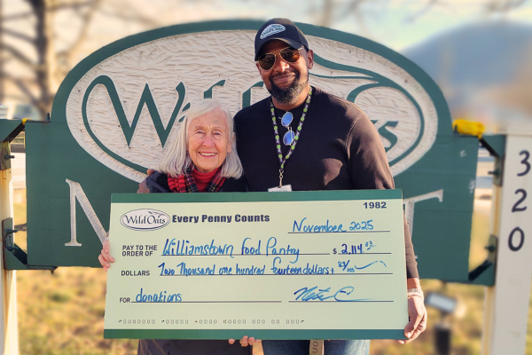 Thank You, Wild Oats Community!

Your generosity at checkout this November made a real difference. In addition to the homemade meals prepared through our Families Feeding Families program, your donations helped us provide even more support to neighbo