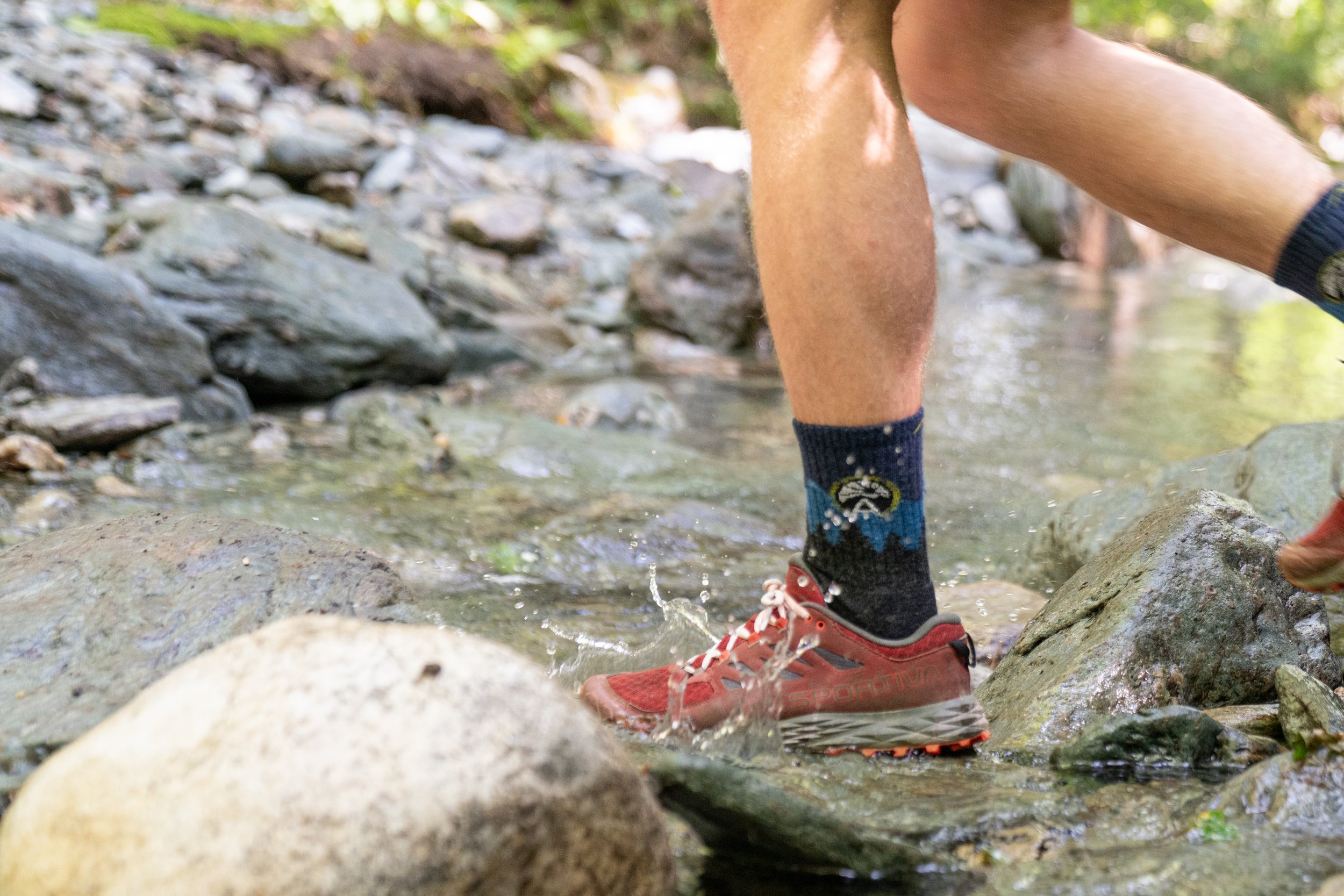 23SS_DTV_Hike_ATTrail_Hall_2200.jpg