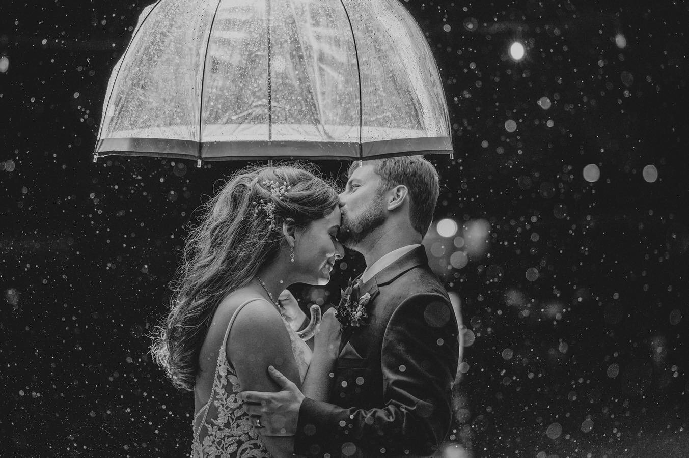 &ldquo;Can&rsquo;t help it if I wanna kiss you in the rain&rdquo;🤍

Wise words of Taylor Swift for my Taylor Swift loving girl! No amount of rain could stop the joy that surrounded this day! Somer + Logan&rsquo;s love for one another shined so brigh