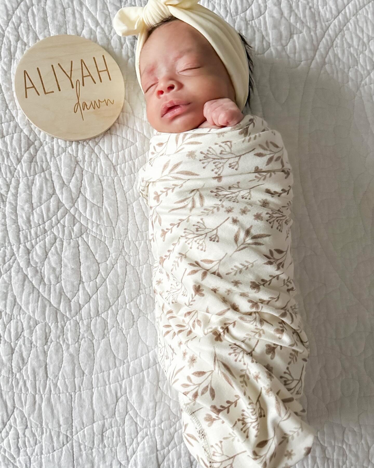 ✨Personal Post✨
&bull;
&bull;
Aliyah Dawn
10/25/2023
3lbs 5oz 
14.9&rdquo;

The last 6 weeks have been nothing short of a whirlwind, in the best way possible! Our sweet baby girl decided to make her entrance into the world 6 weeks early, and today we