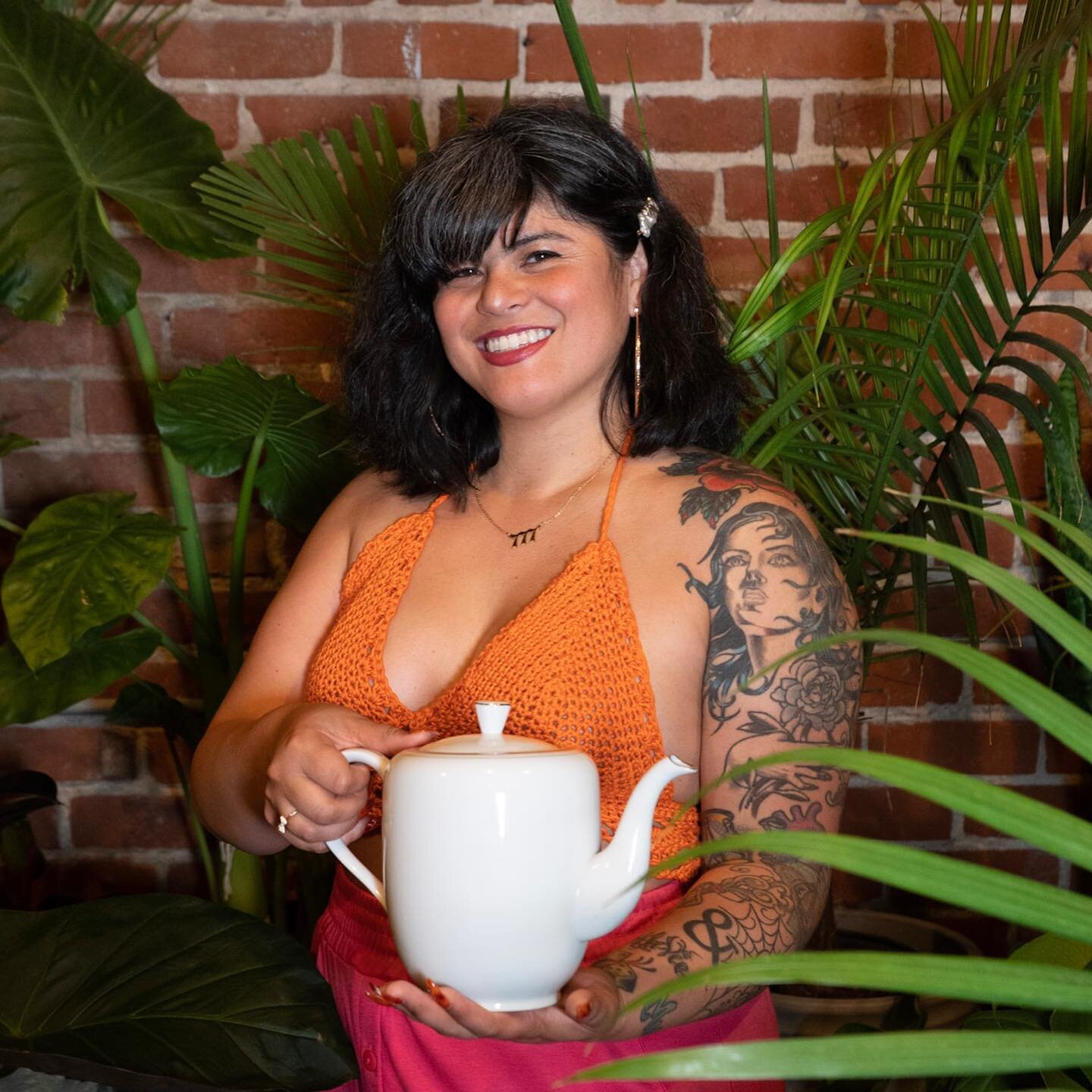 Come &amp; experience Hxgh Tea the Cali way. Tea paired with Doja &amp; fancy snacks &amp; dope playlists have been a cultural staple for us forever! 
+
Gift of Doja&rsquo;s Hxgh Tea Party created by founder @nina_parks is an intimate social event fo