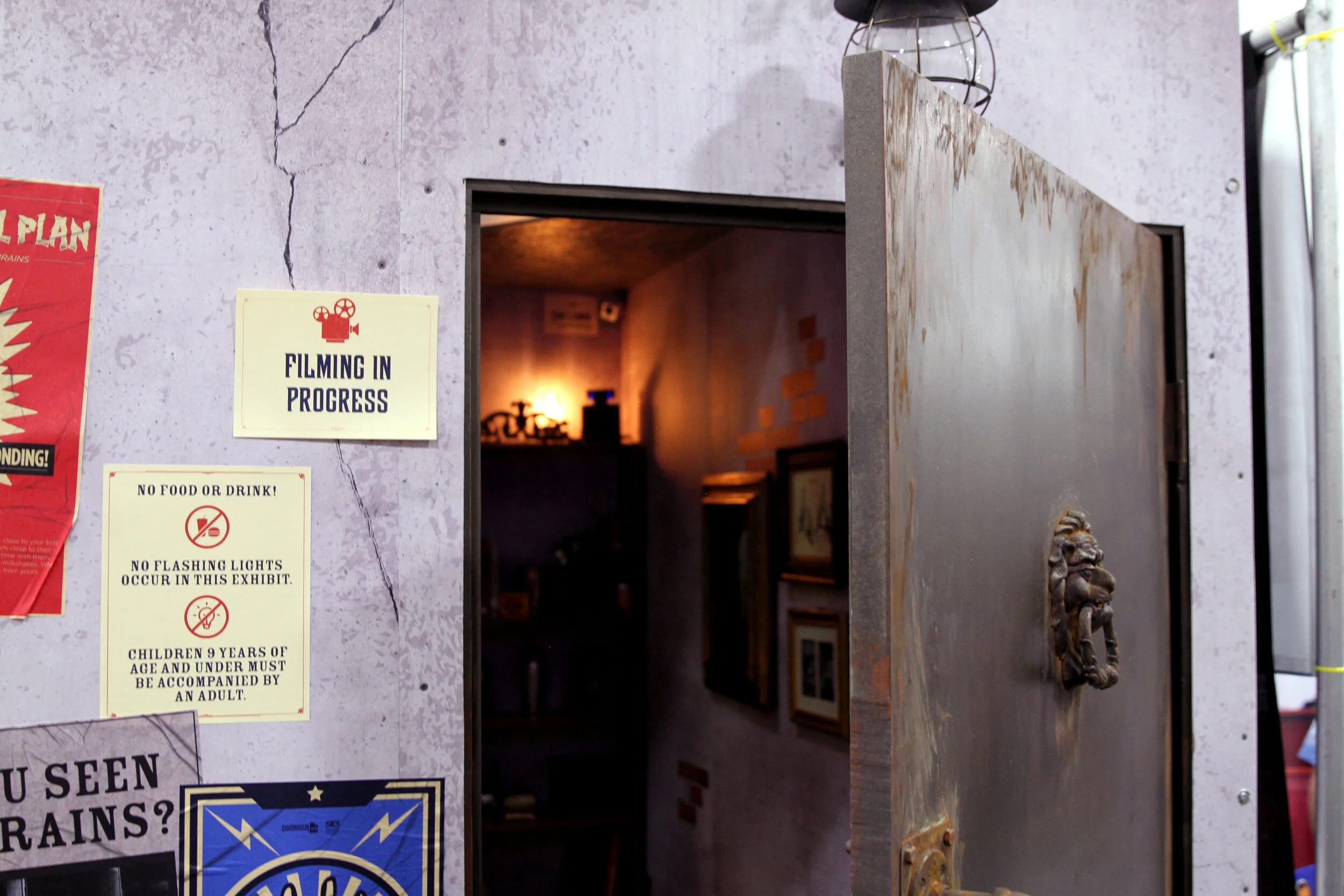 117103_02_DABC_FanX Escape_IMG_0627_FNL.JPG