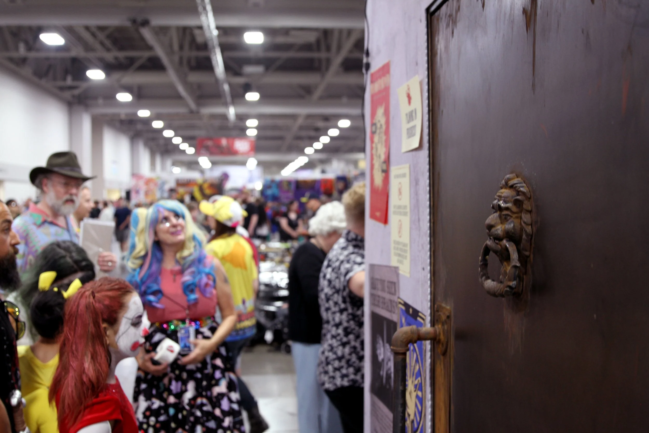 117103_02_DABC_FanX Escape_IMG_0600_FNL.JPG